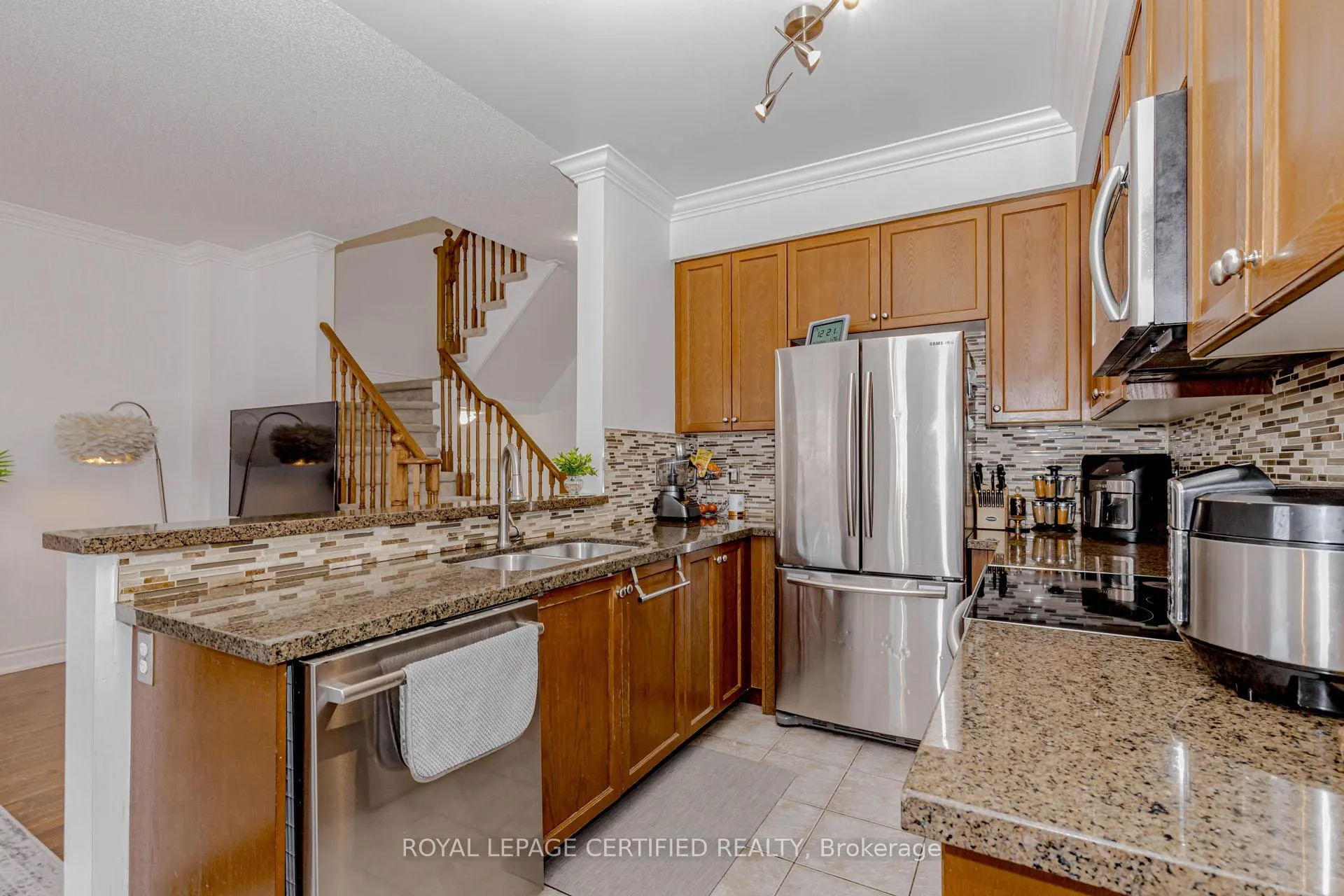 Photo 16 of 2509 Postmaster Drive, Oakville, Westmount — HOMEH