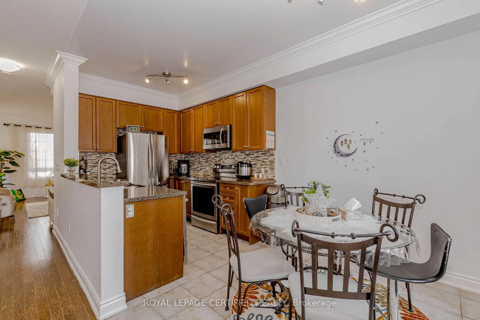 Photo 22 of 2509 Postmaster Drive, Oakville, Westmount — HOMEH