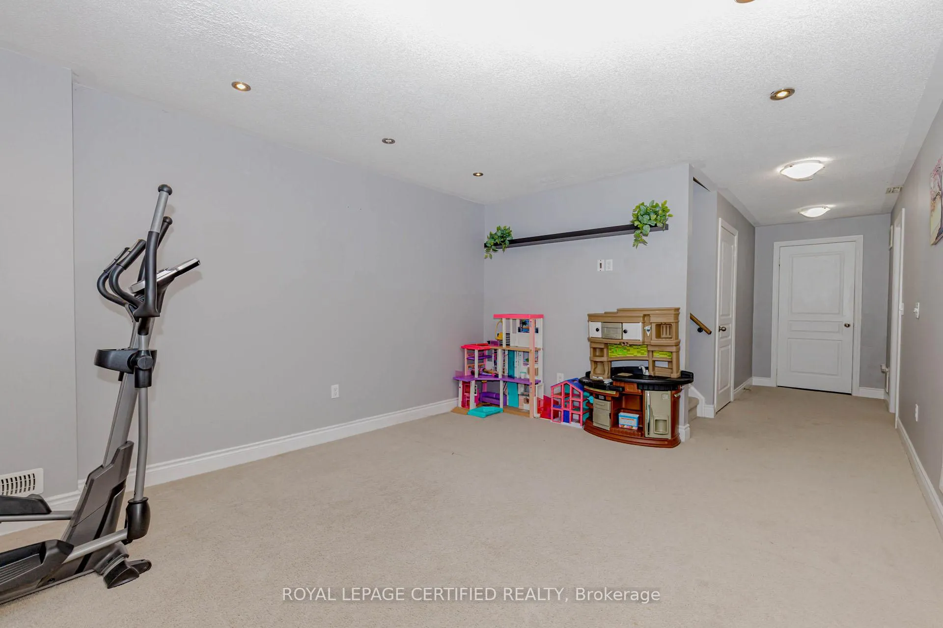 Photo 42 of 2509 Postmaster Drive, Oakville, Westmount — HOMEH