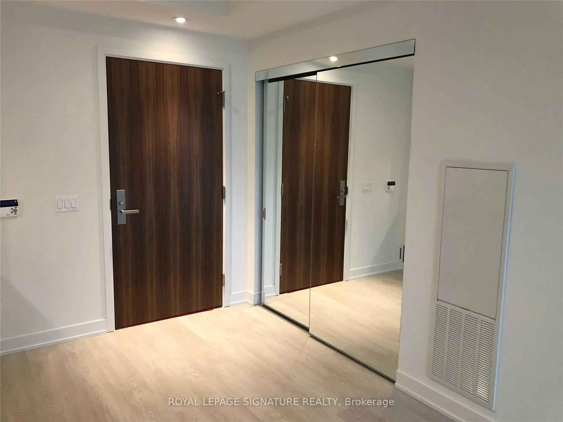 Photo 3 of Unit 622, 15 Queens Quay E, Toronto, Waterfront Communities — HOMEH