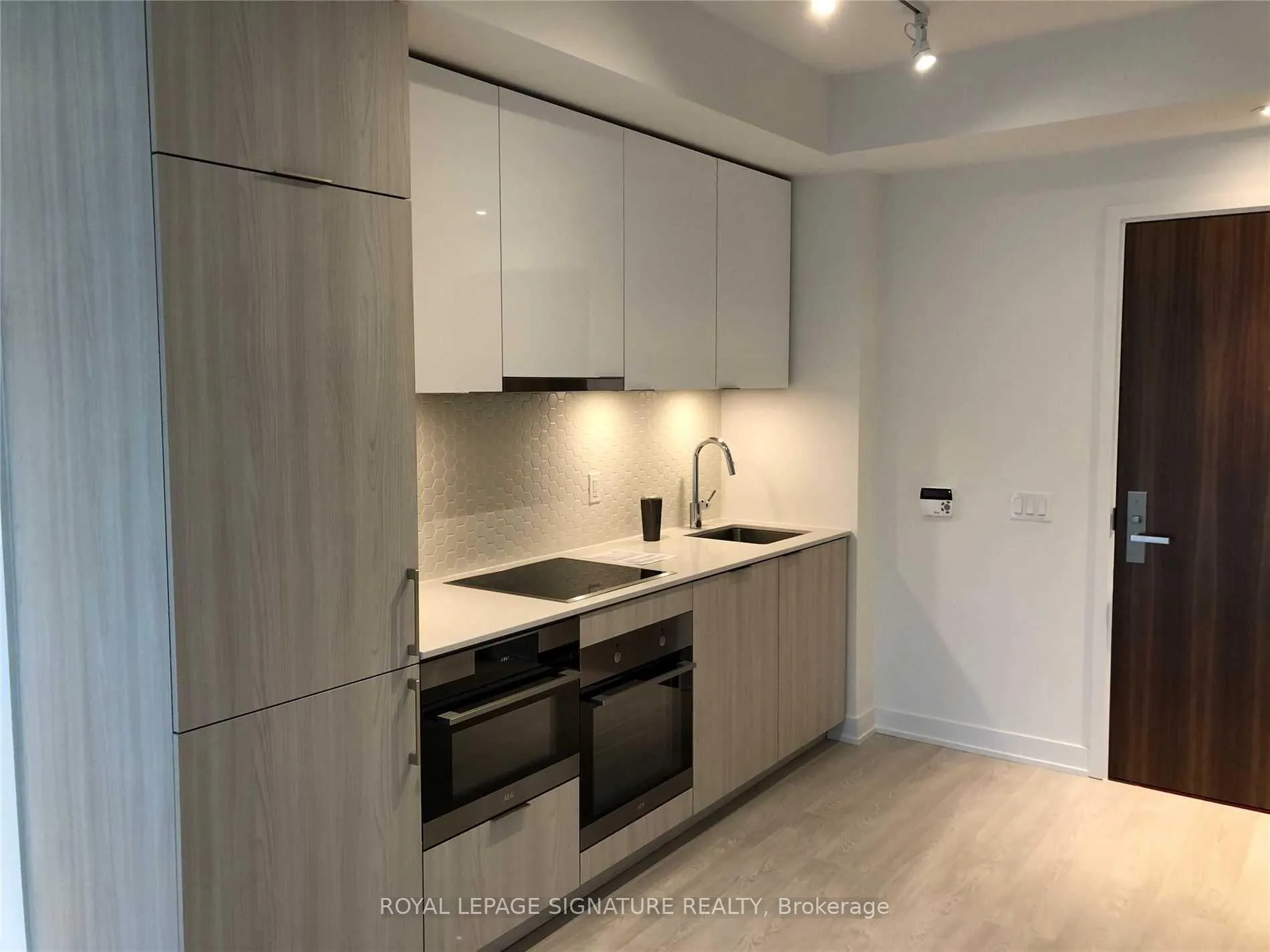 Photo 4 of Unit 622, 15 Queens Quay E, Toronto, Waterfront Communities — HOMEH