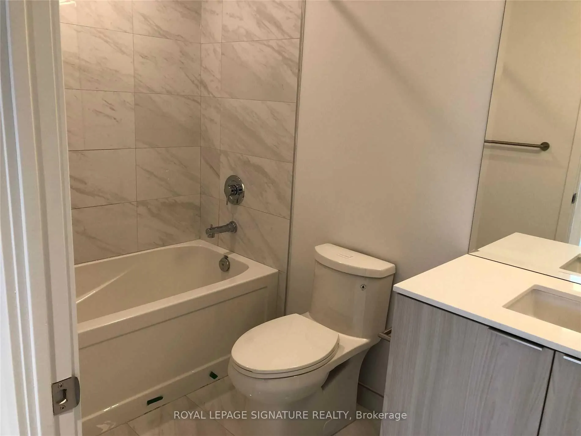 Photo 11 of Unit 622, 15 Queens Quay E, Toronto, Waterfront Communities — HOMEH