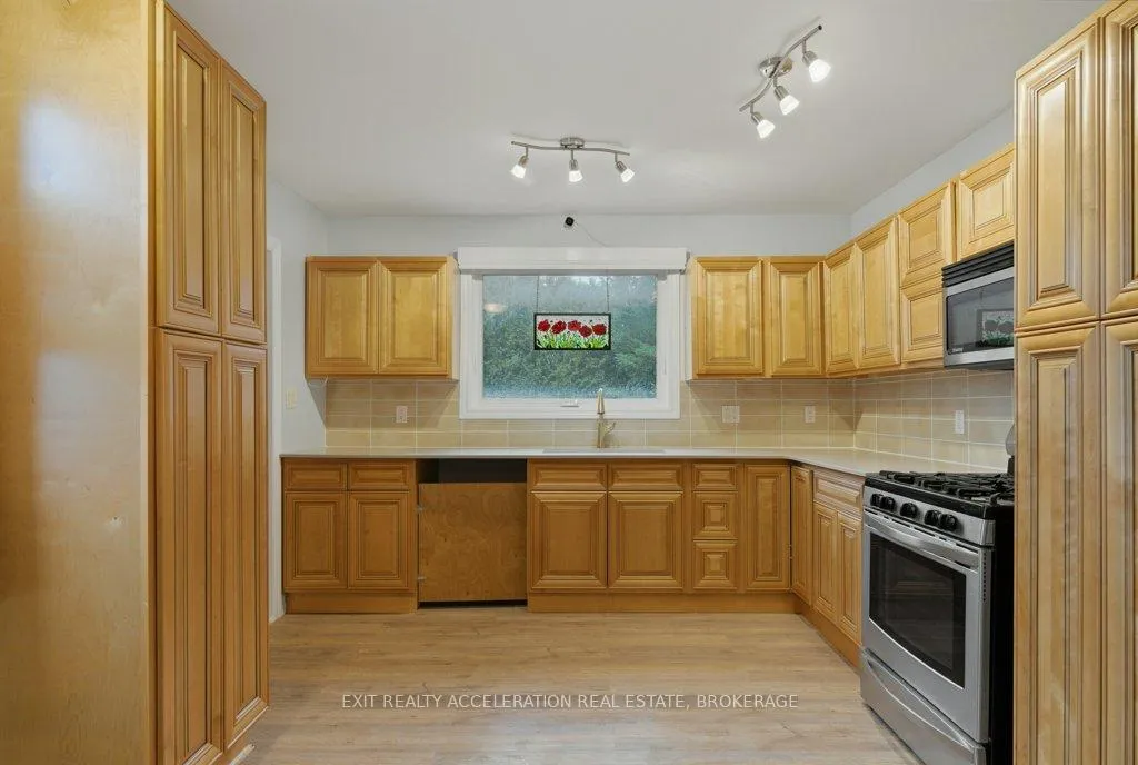 Photo 11 of 8061 County Rd 2, Greater Napanee — HOMEH