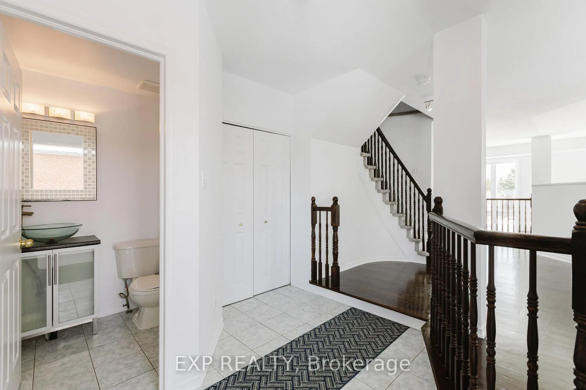 Photo 5 of 1116 Ballantyne Drive, Ottawa, Fallingbrook/Gardenway South — HOMEH