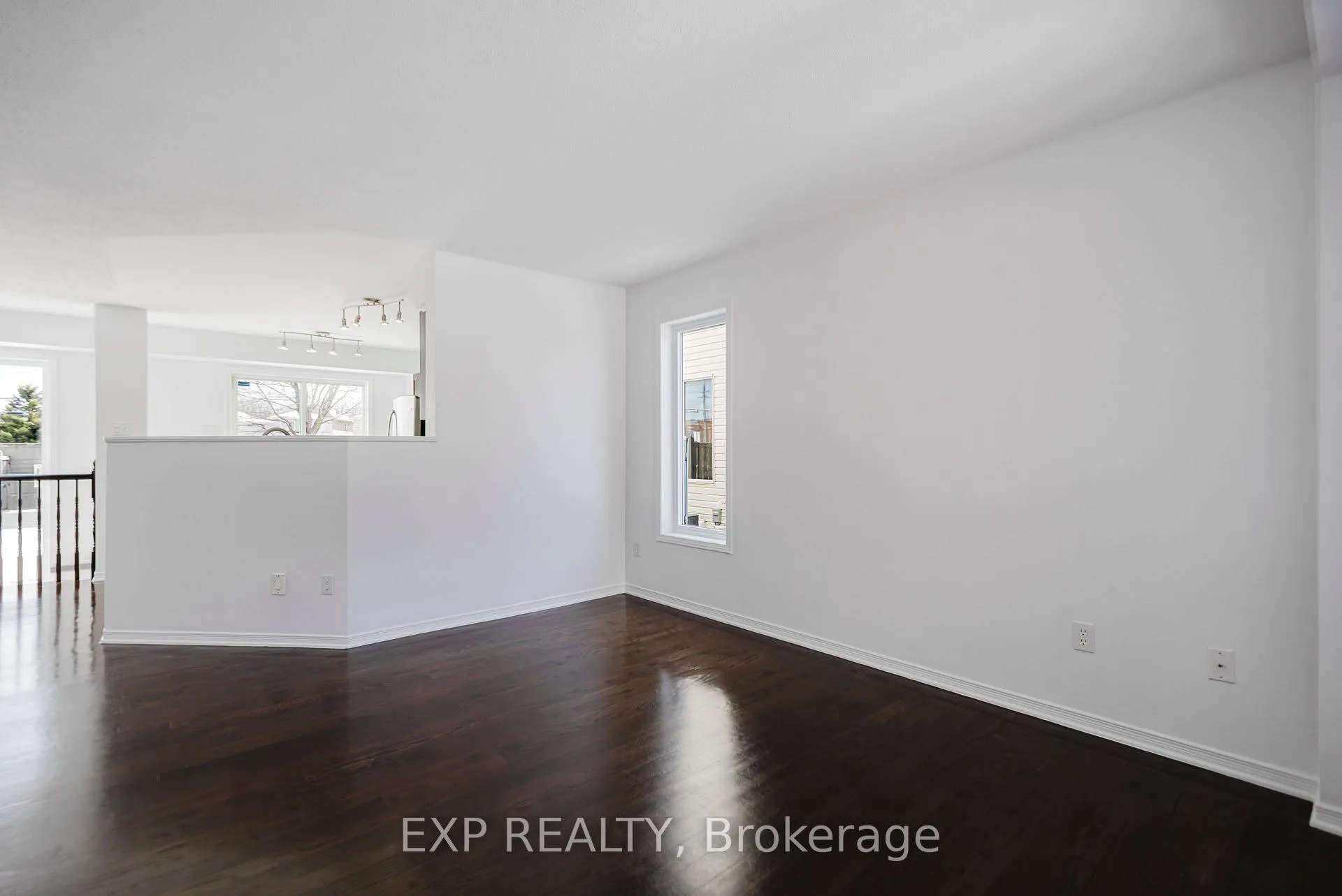 Photo 9 of 1116 Ballantyne Drive, Ottawa, Fallingbrook/Gardenway South — HOMEH