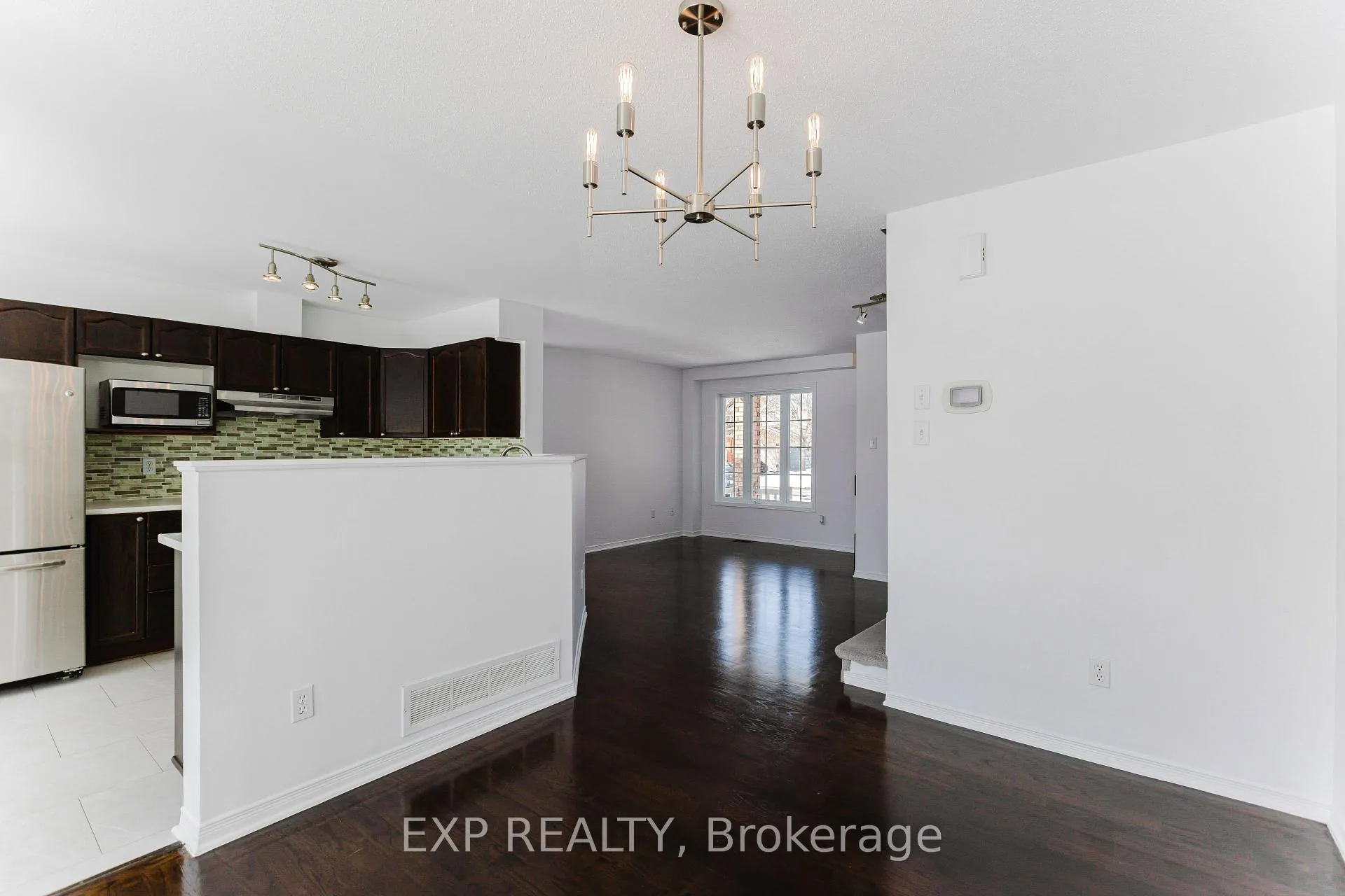 Photo 14 of 1116 Ballantyne Drive, Ottawa, Fallingbrook/Gardenway South — HOMEH