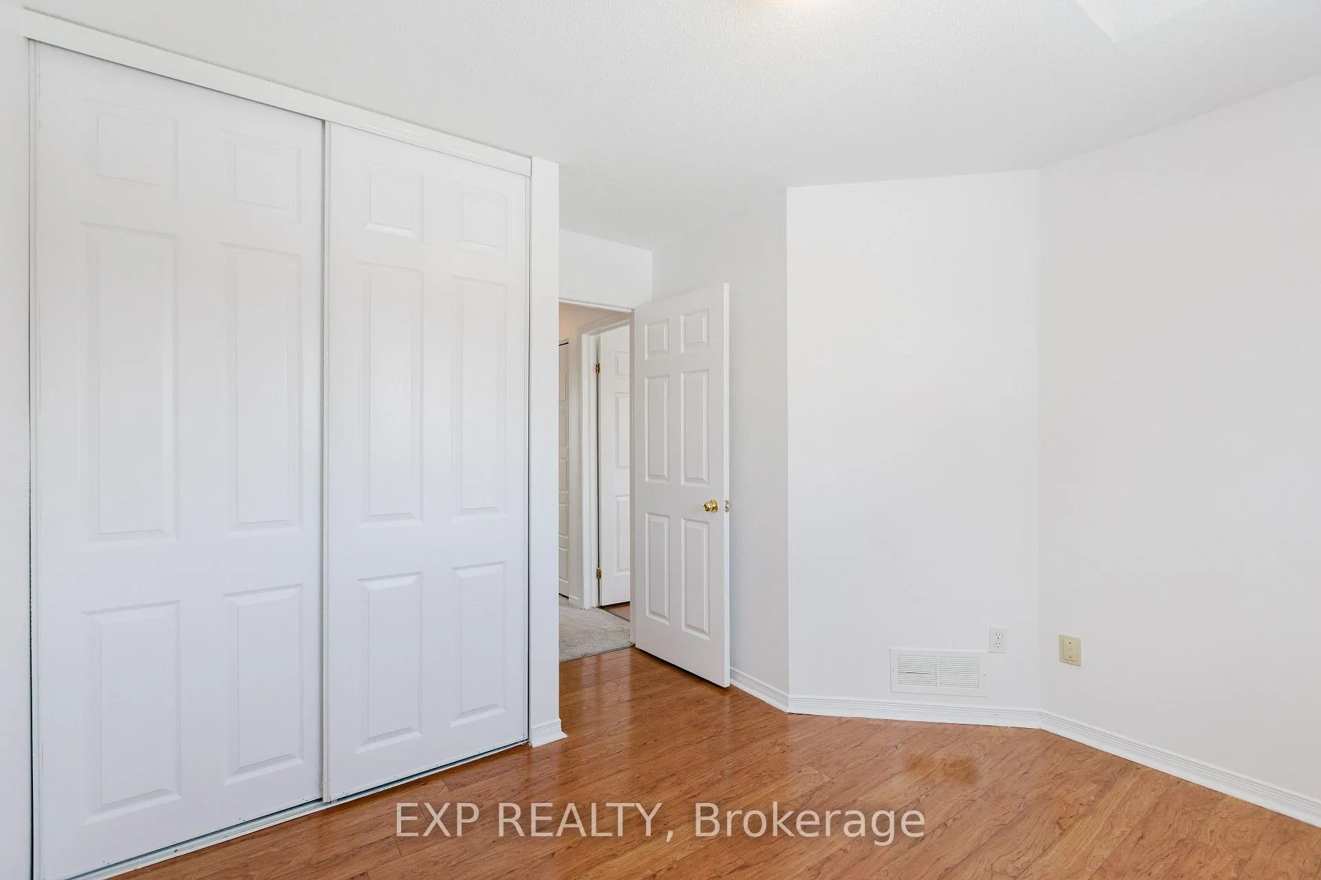Photo 25 of 1116 Ballantyne Drive, Ottawa, Fallingbrook/Gardenway South — HOMEH