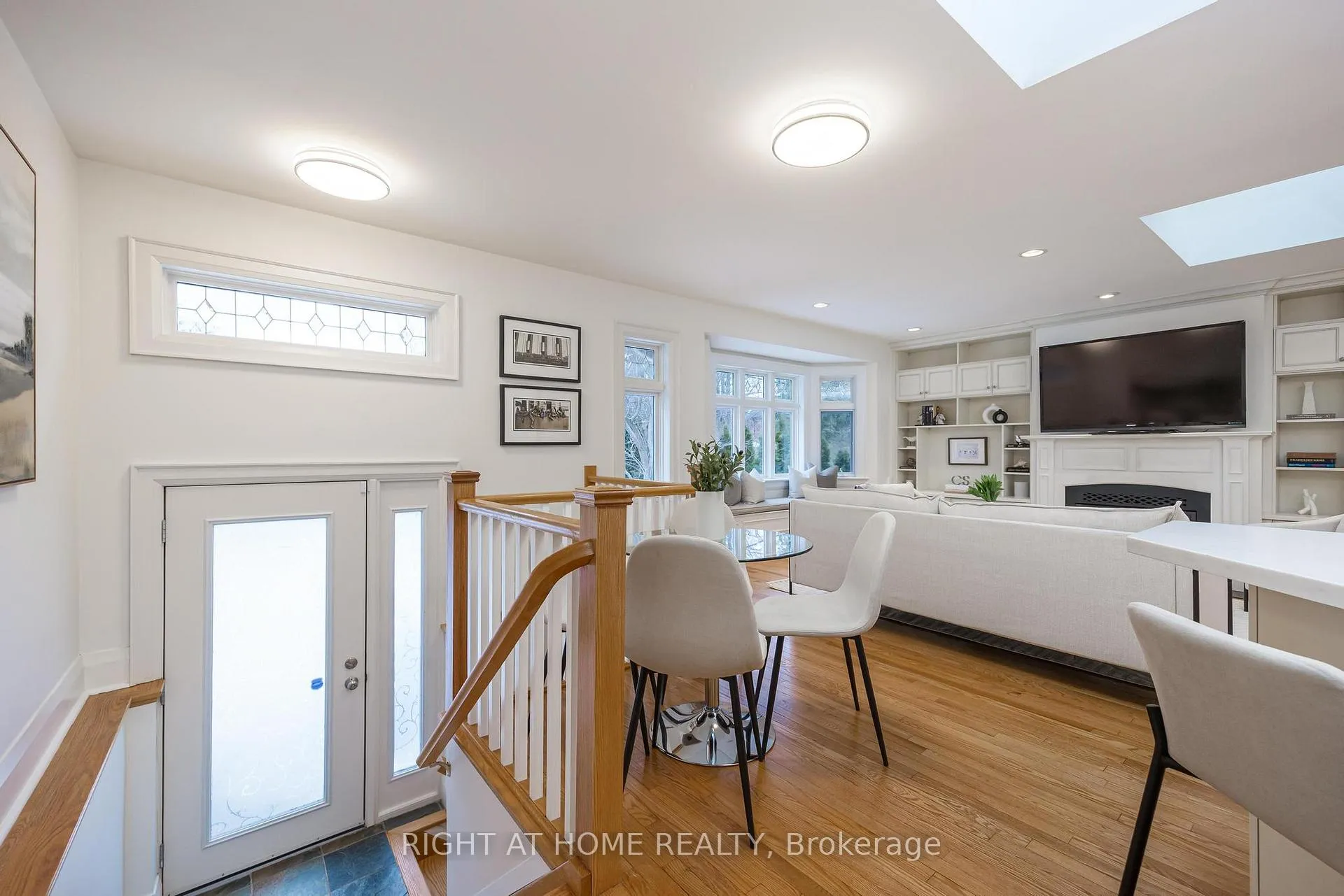 Photo 10 of 25 Fleming Crescent, Toronto, Leaside — HOMEH