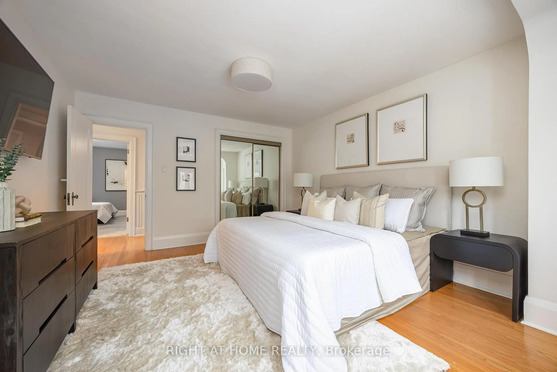Photo 20 of 25 Fleming Crescent, Toronto, Leaside — HOMEH