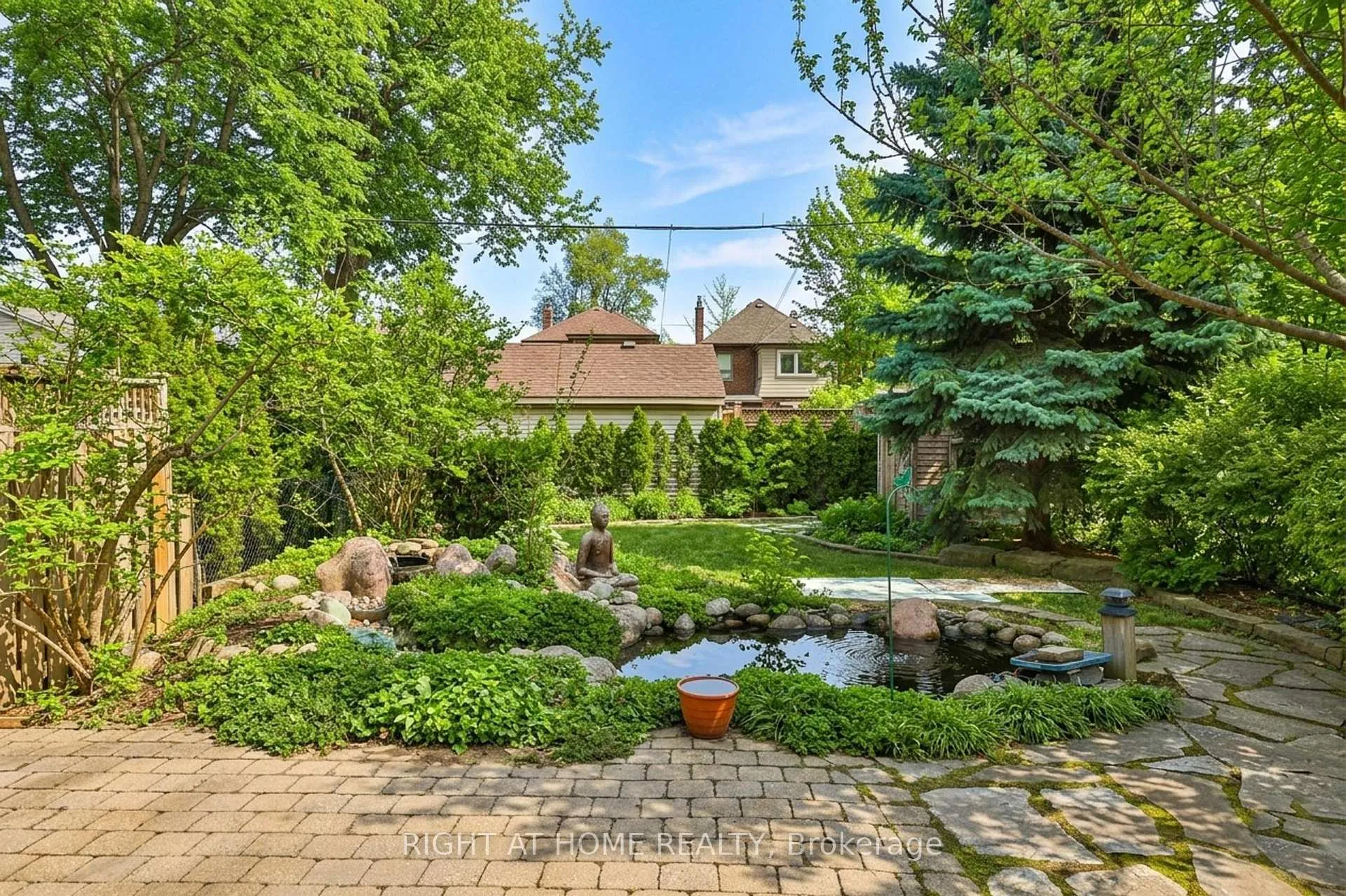 Photo 32 of 25 Fleming Crescent, Toronto, Leaside — HOMEH