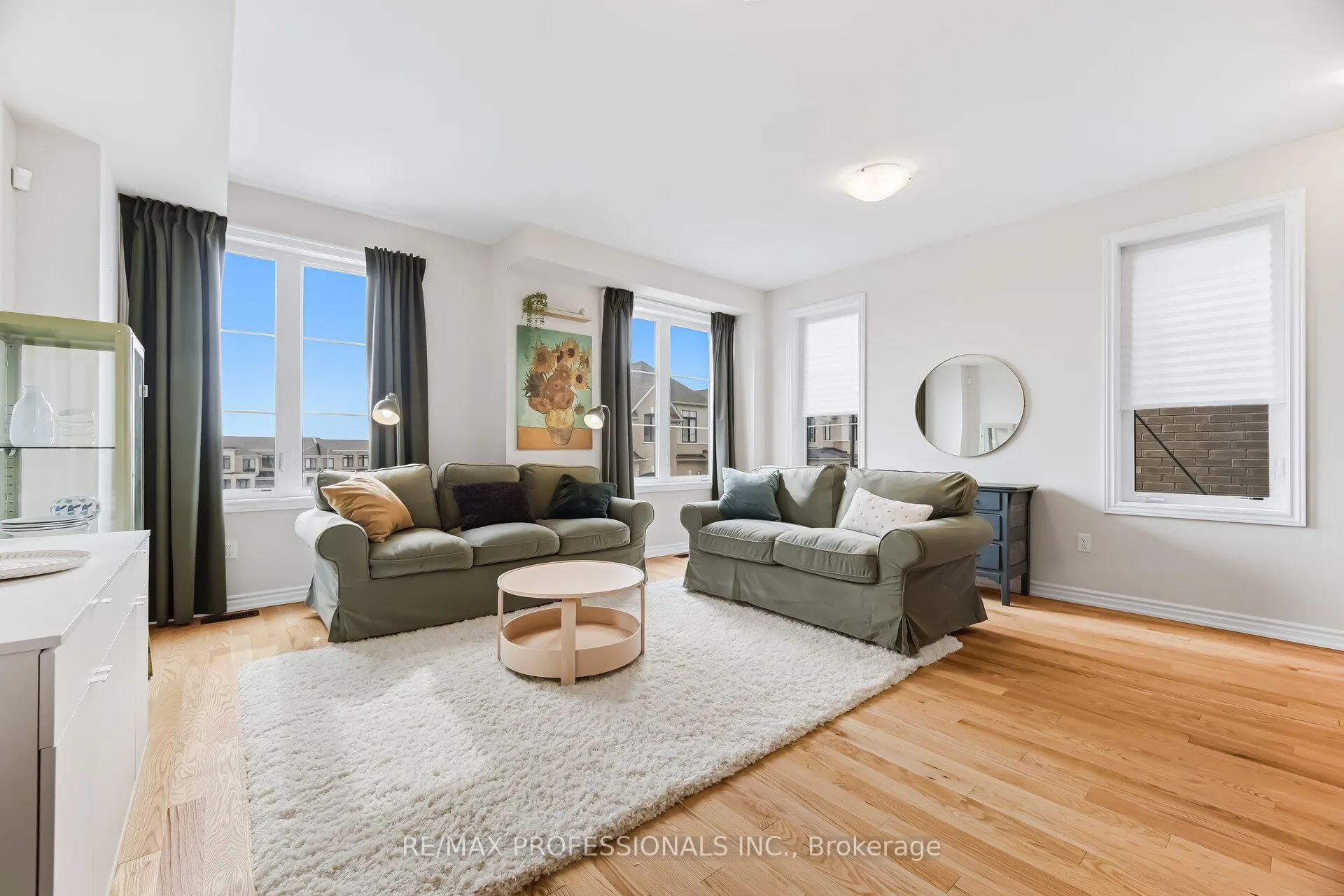 Photo 10 of 1401 National Common, Burlington, Tyandaga — HOMEH
