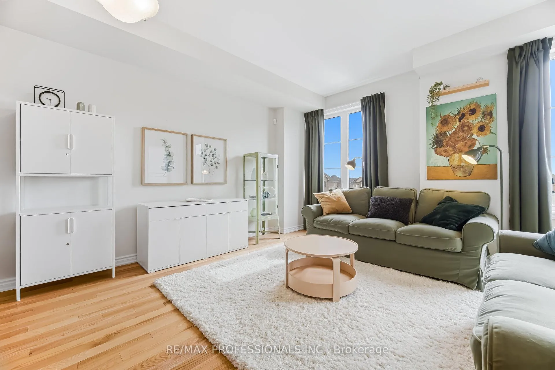 Photo 11 of 1401 National Common, Burlington, Tyandaga — HOMEH