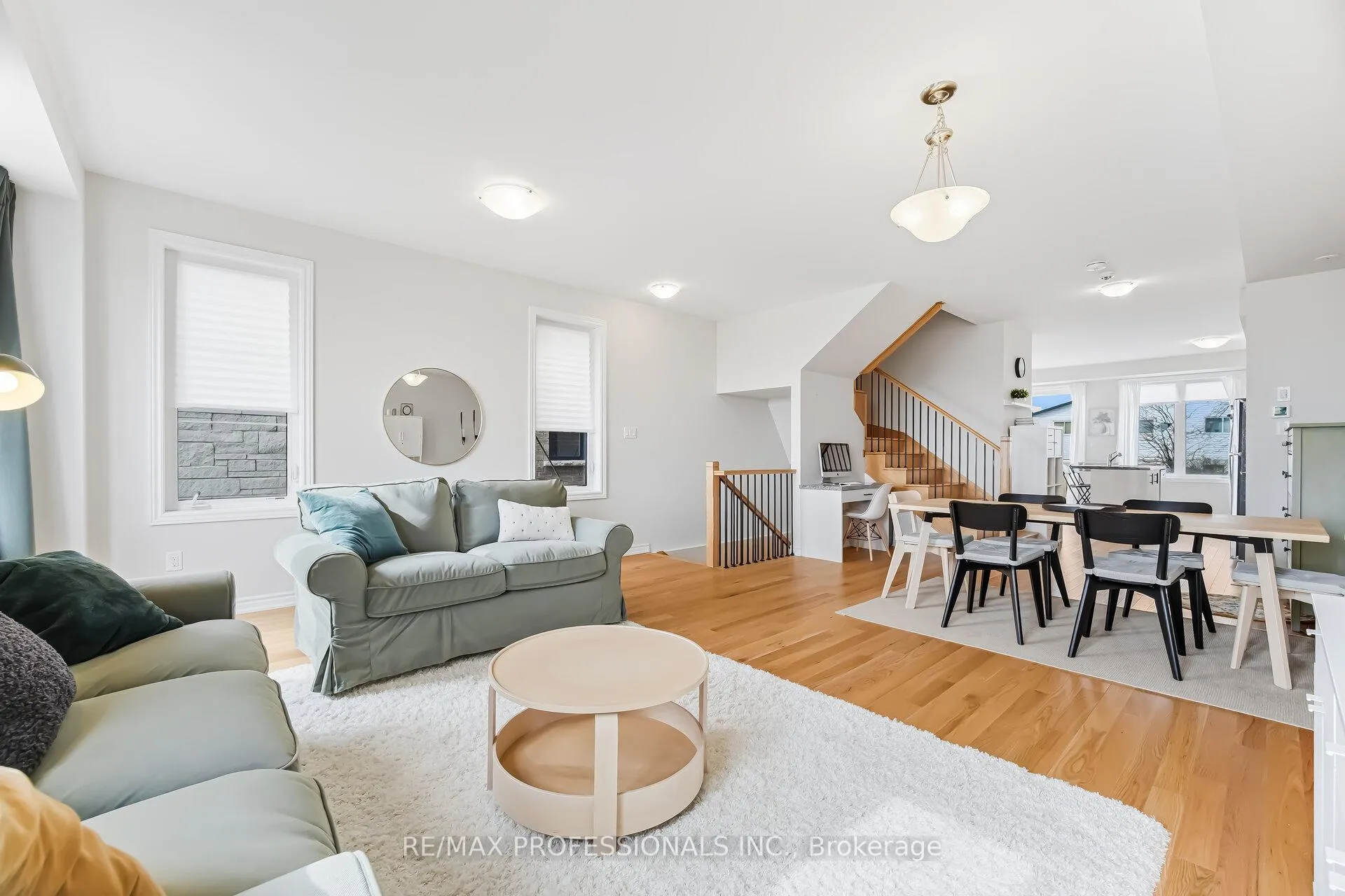 Photo 12 of 1401 National Common, Burlington, Tyandaga — HOMEH
