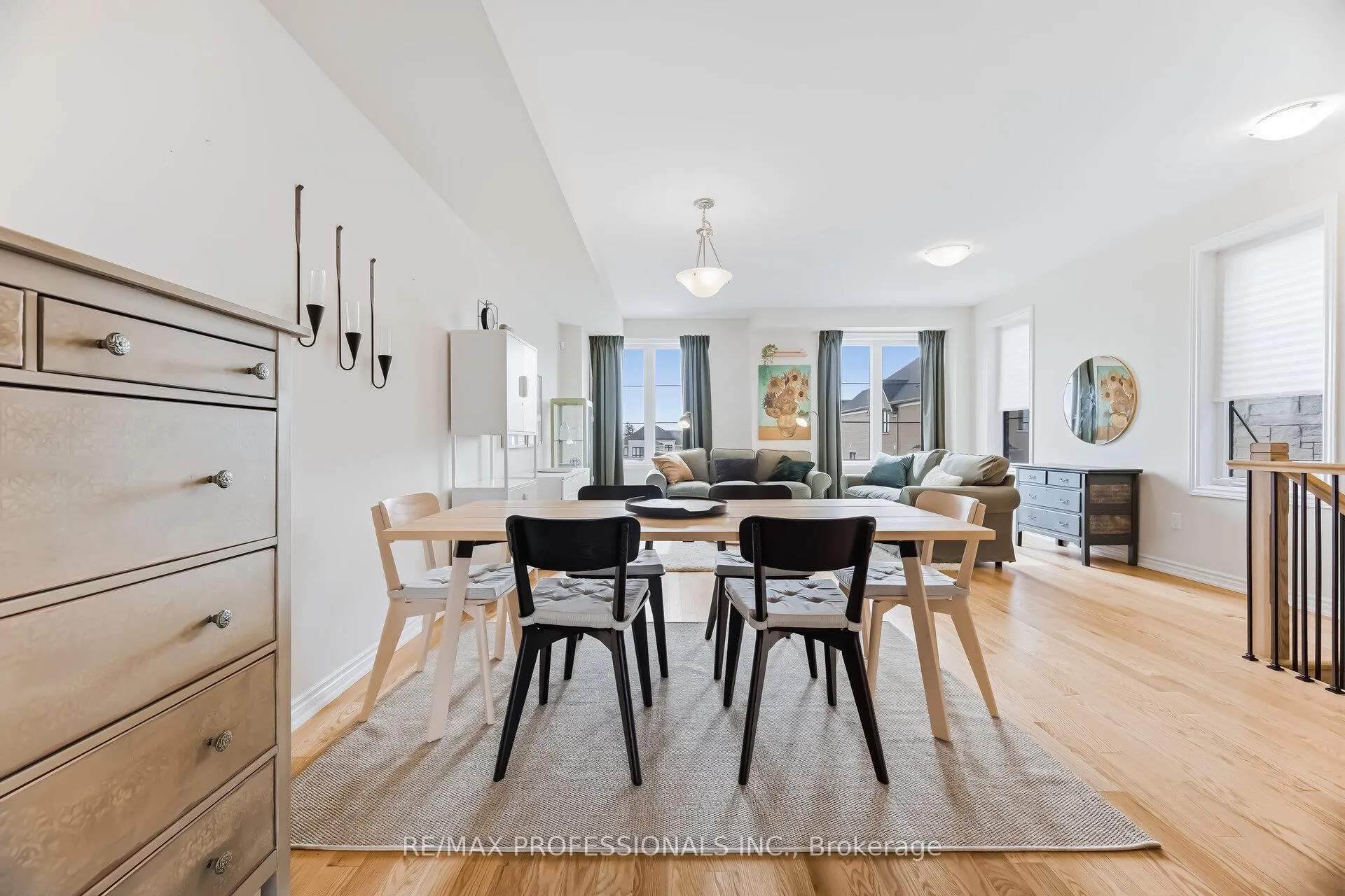 Photo 13 of 1401 National Common, Burlington, Tyandaga — HOMEH