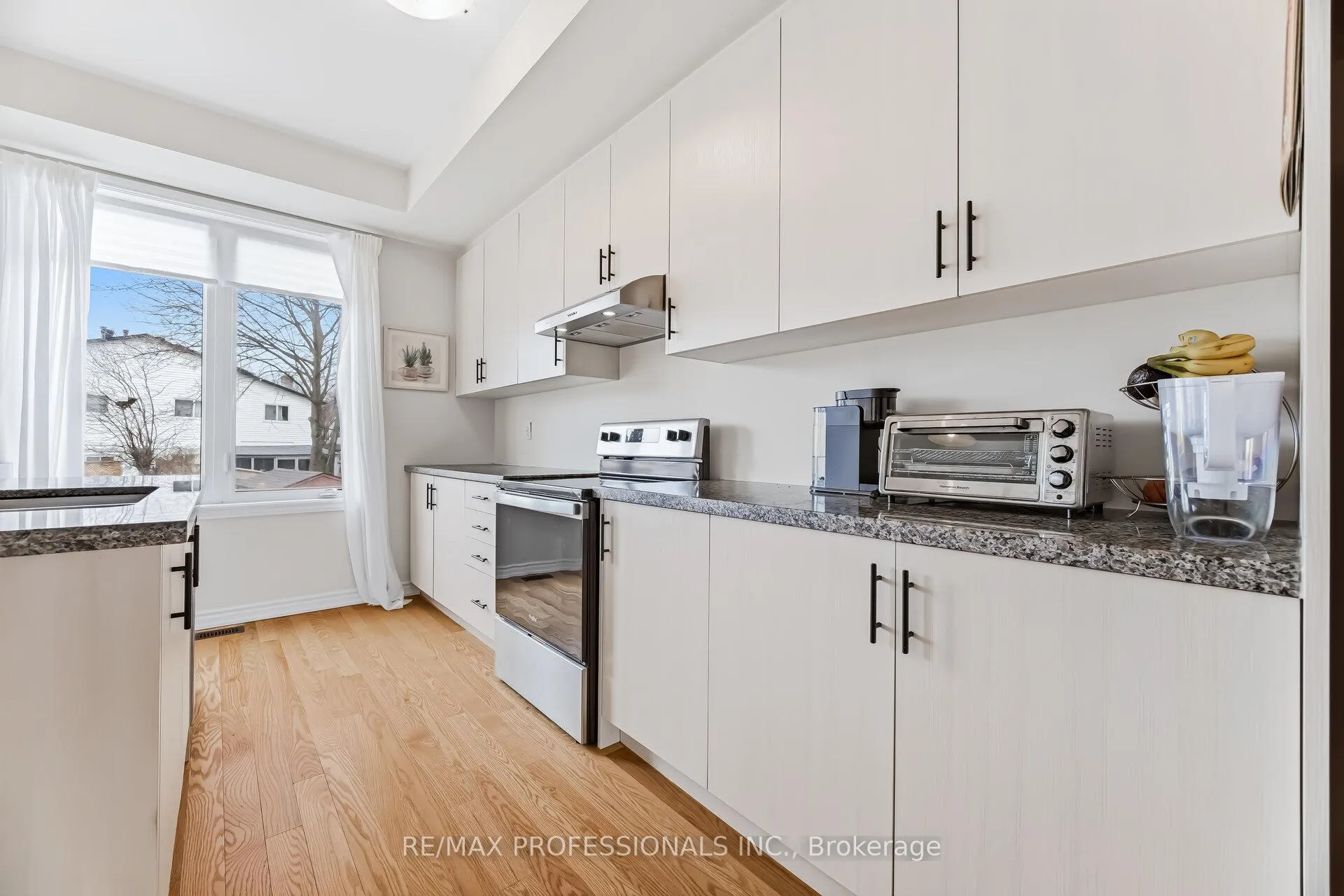 Photo 16 of 1401 National Common, Burlington, Tyandaga — HOMEH