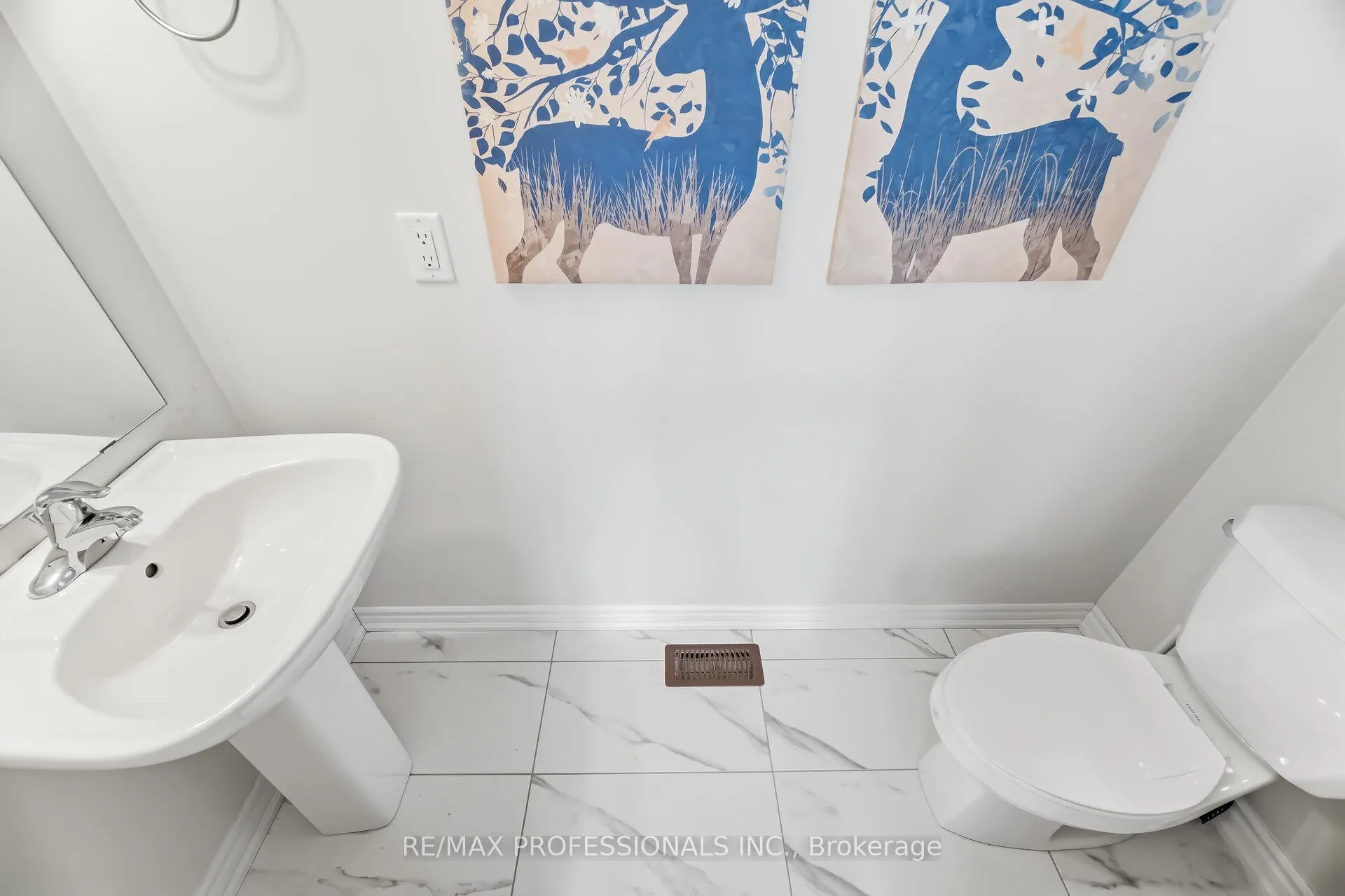 Photo 20 of 1401 National Common, Burlington, Tyandaga — HOMEH