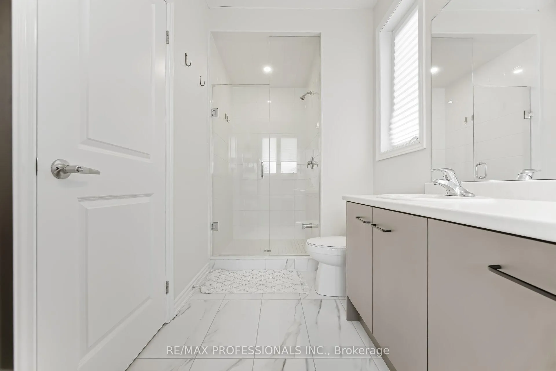Photo 26 of 1401 National Common, Burlington, Tyandaga — HOMEH