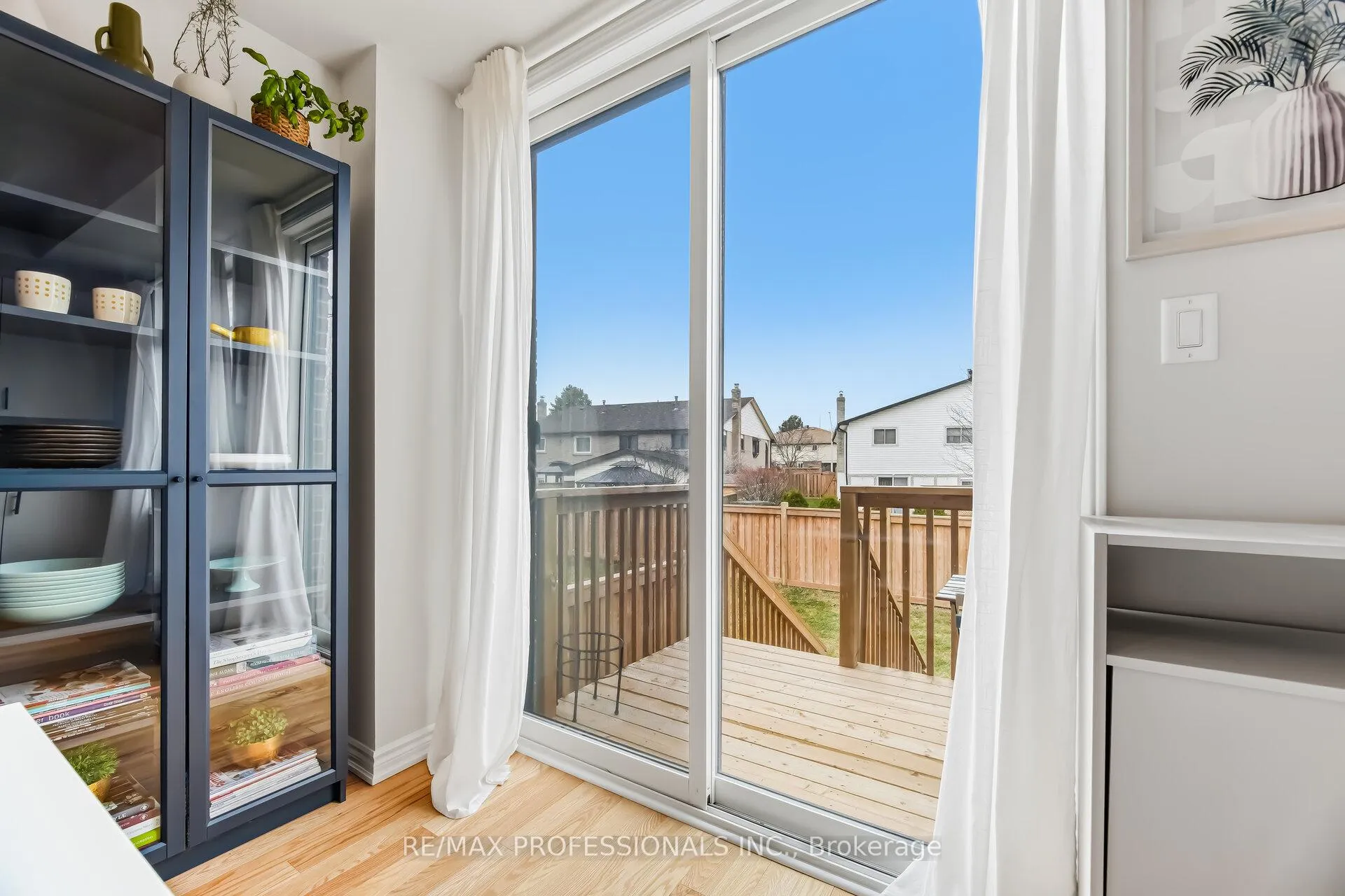 Photo 18 of 1401 National Common, Burlington, Tyandaga — HOMEH