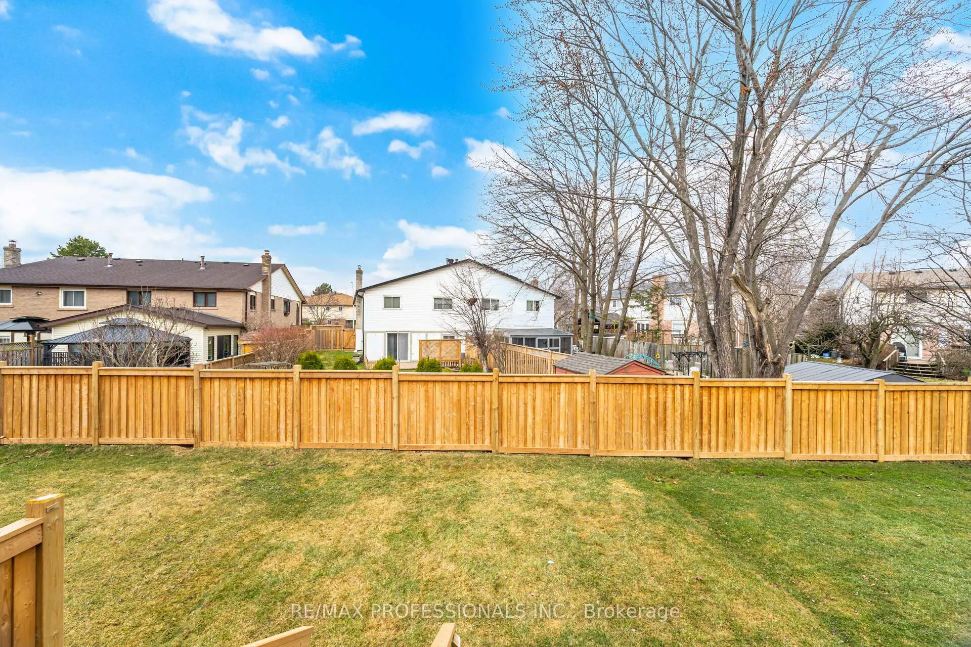Photo 35 of 1401 National Common, Burlington, Tyandaga — HOMEH