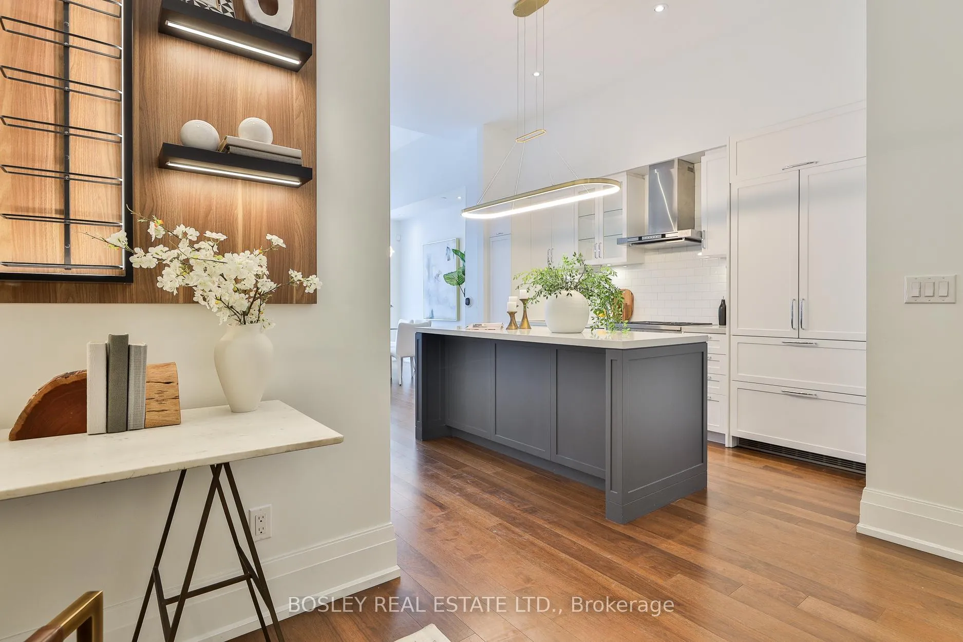 Photo 4 of Unit TH105, 25 Malcolm Road, Toronto, Leaside — HOMEH