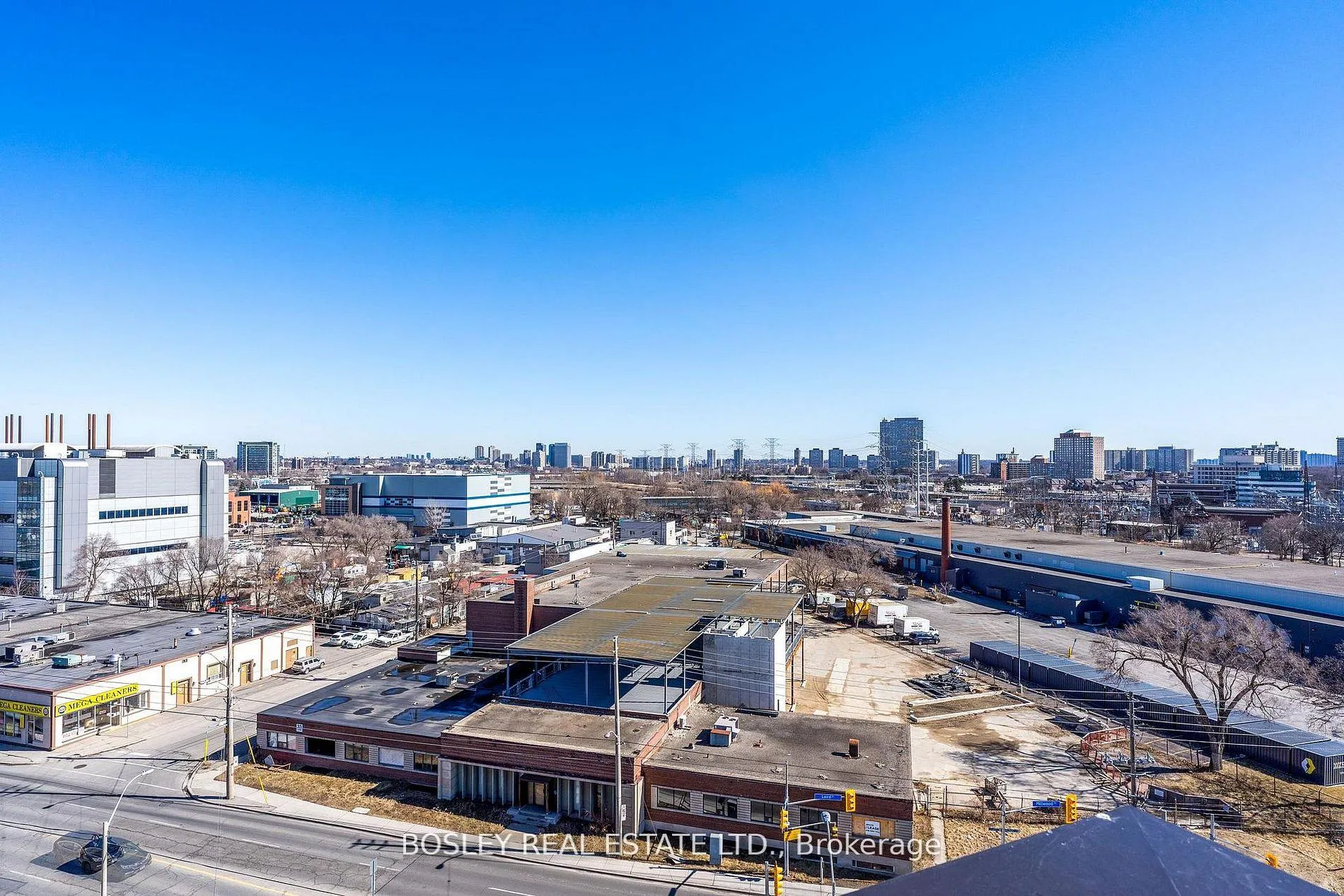 Photo 37 of Unit TH105, 25 Malcolm Road, Toronto, Leaside — HOMEH
