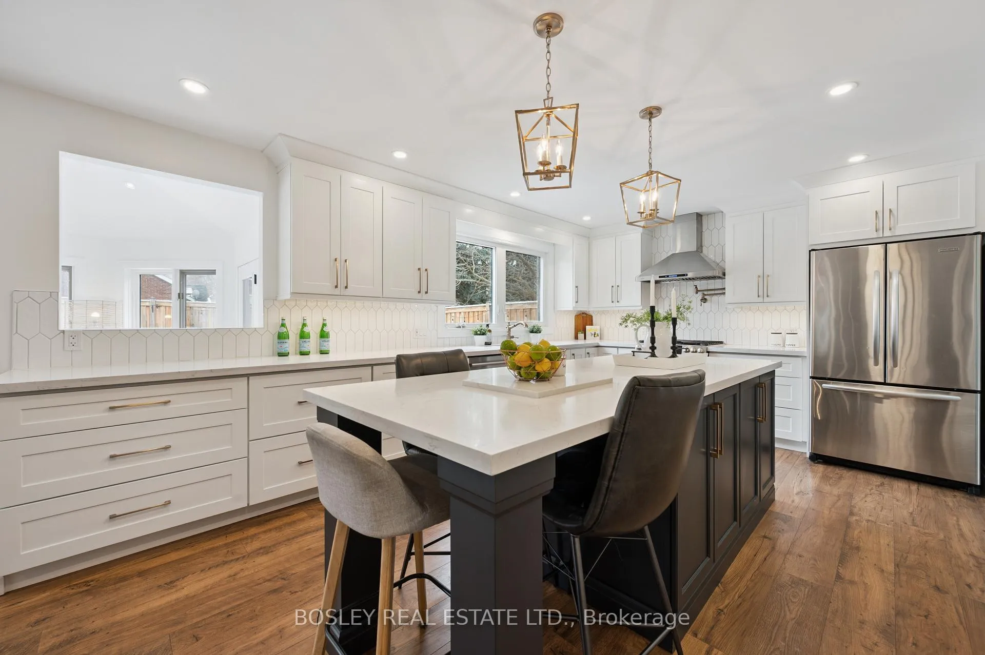 Photo 7 of 601 Sandringham Drive, Waterloo, Colonial Acres — HOMEH