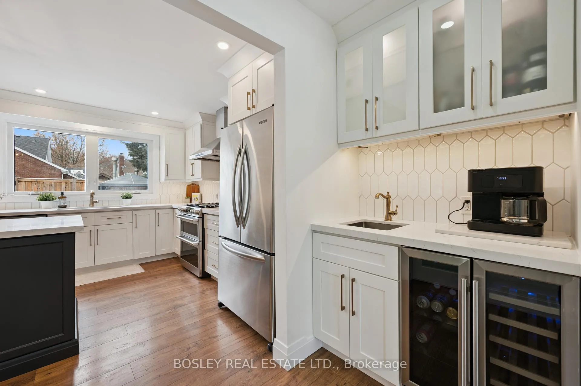 Photo 9 of 601 Sandringham Drive, Waterloo, Colonial Acres — HOMEH