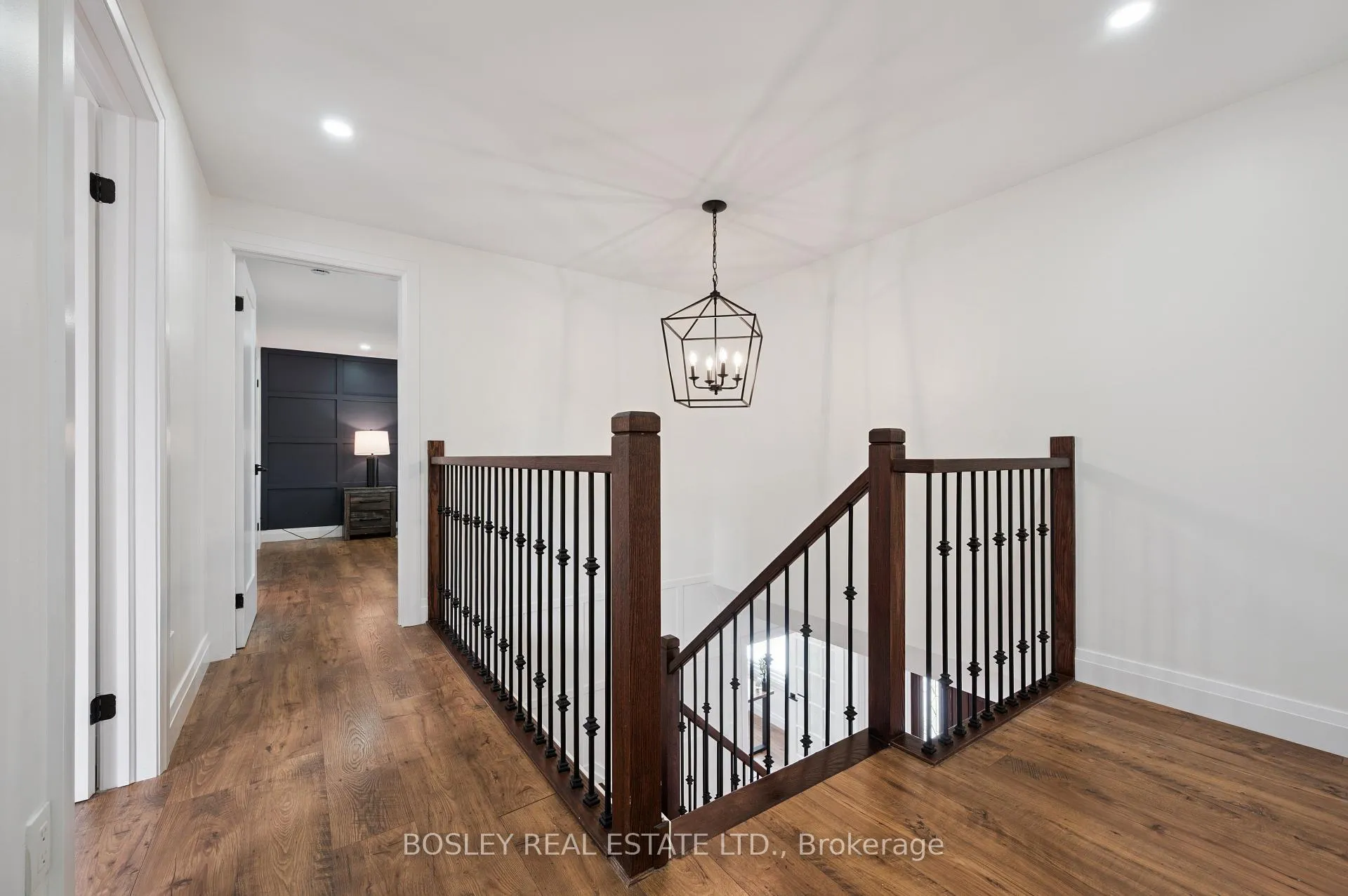 Photo 17 of 601 Sandringham Drive, Waterloo, Colonial Acres — HOMEH