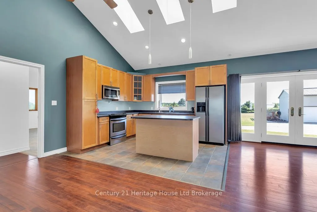 Photo 4 of 11069 Rogers Road, Malahide, Rural Malahide — HOMEH