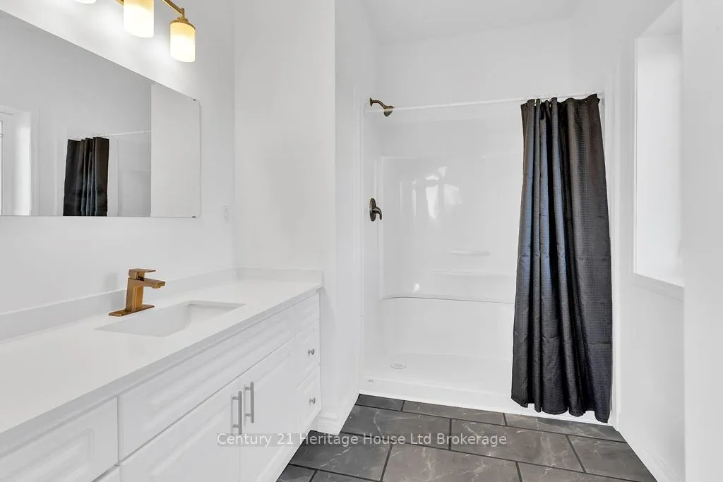 Photo 7 of 11069 Rogers Road, Malahide, Rural Malahide — HOMEH