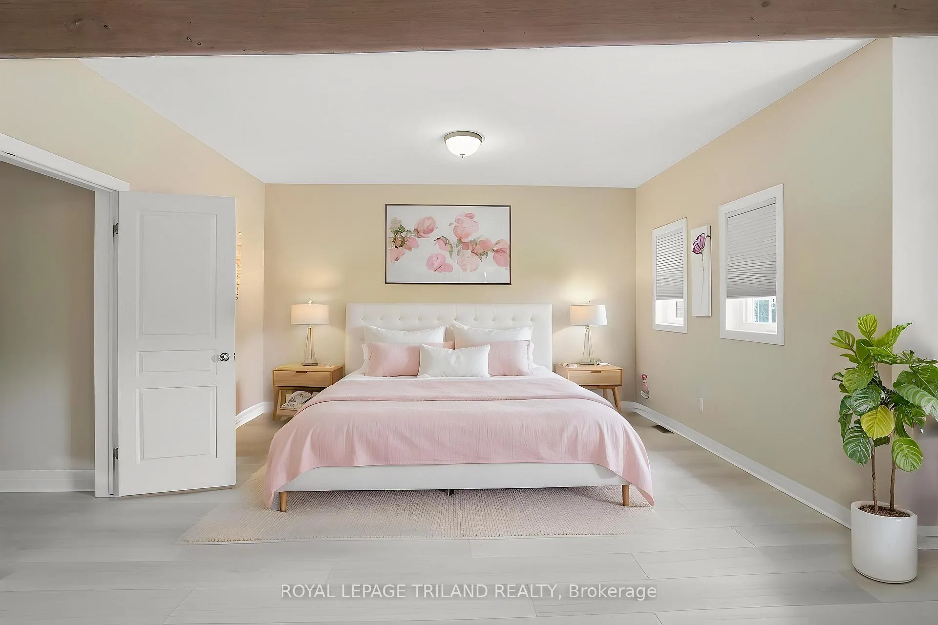 Photo 11 of 219 Union Avenue, Middlesex Centre, Komoka — HOMEH