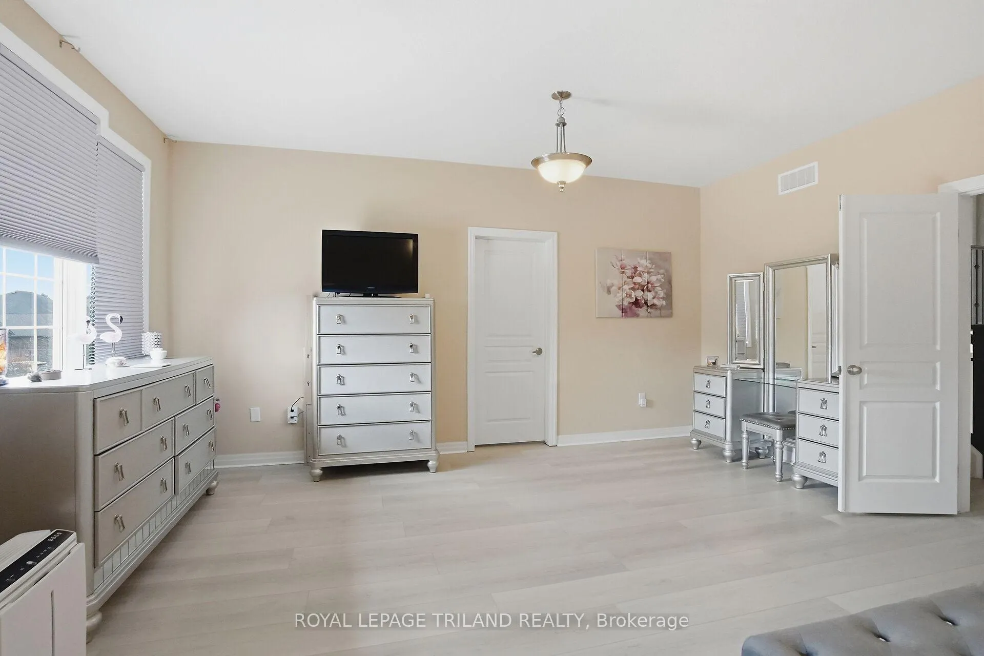 Photo 12 of 219 Union Avenue, Middlesex Centre, Komoka — HOMEH