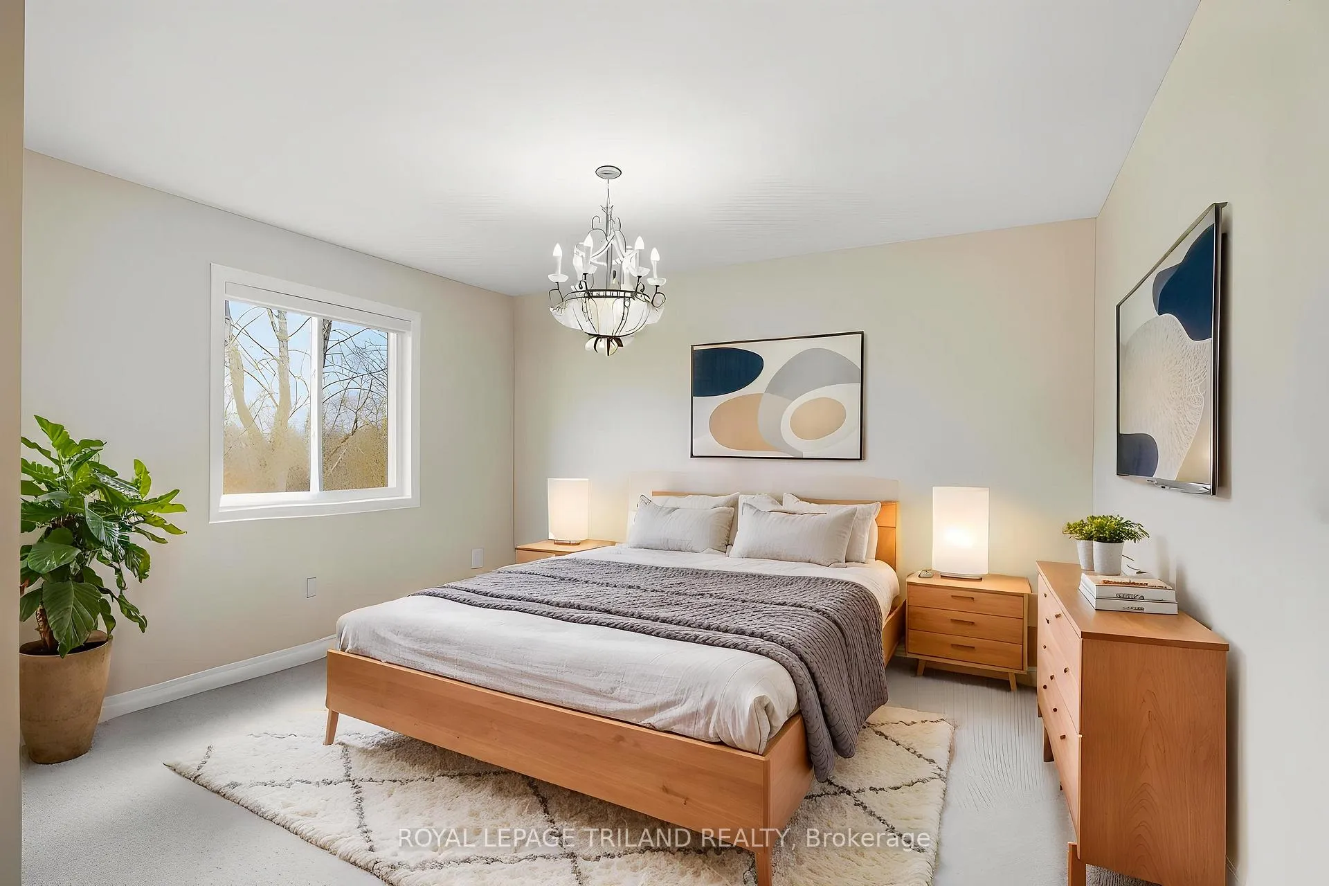 Photo 19 of 219 Union Avenue, Middlesex Centre, Komoka — HOMEH