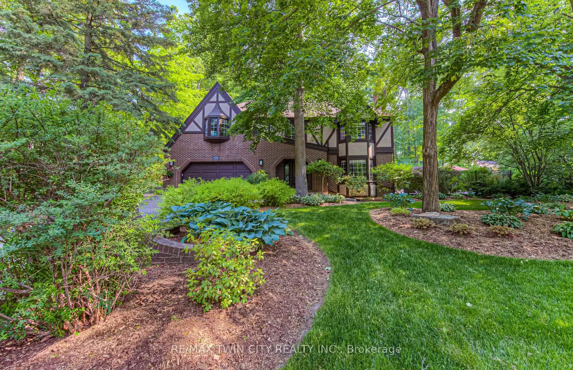 Front of 370 Green Acres Drive