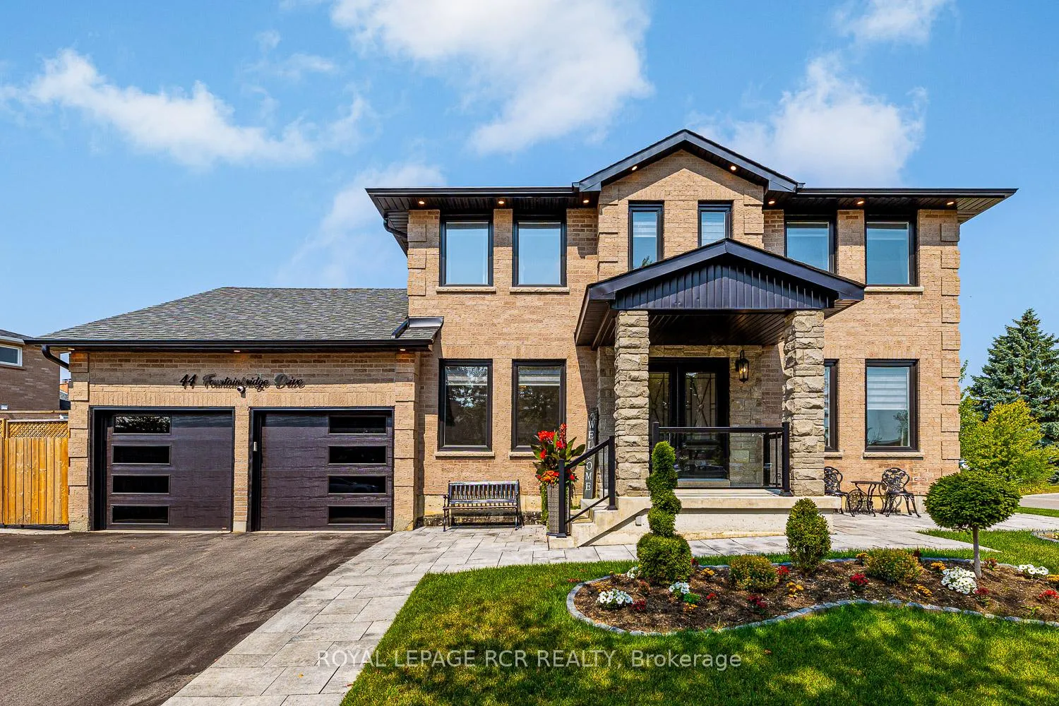 Photo 1 of 44 Fountainbridge Drive, Caledon, Bolton East — HOMEH