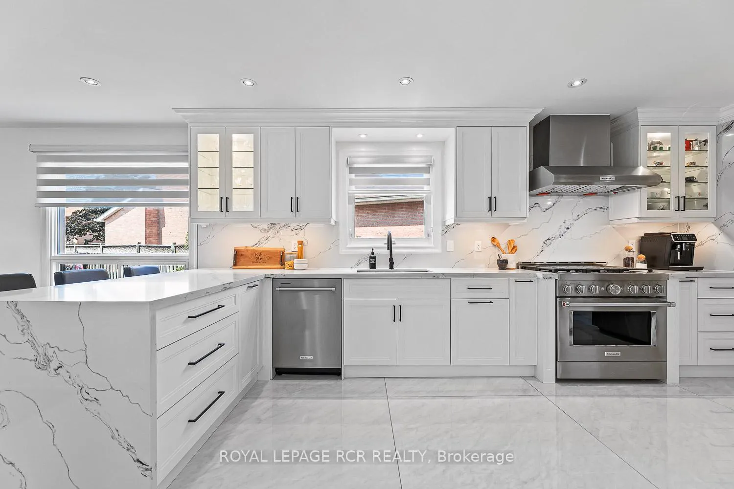 Photo 7 of 44 Fountainbridge Drive, Caledon, Bolton East — HOMEH