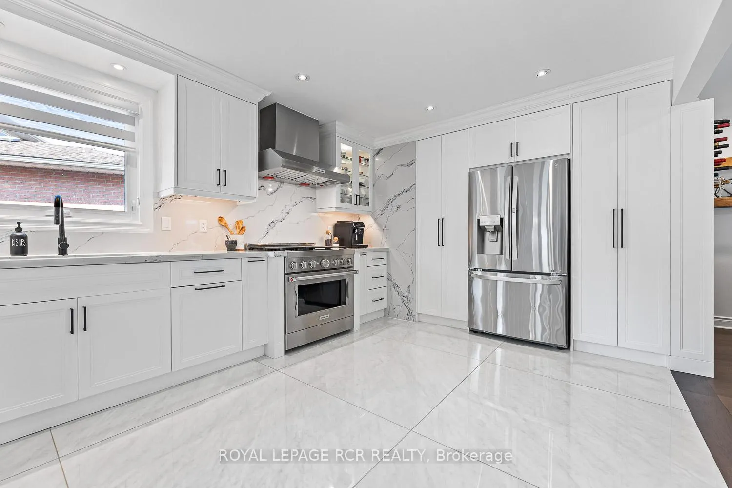 Photo 8 of 44 Fountainbridge Drive, Caledon, Bolton East — HOMEH