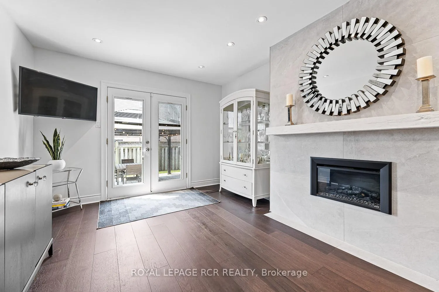Photo 12 of 44 Fountainbridge Drive, Caledon, Bolton East — HOMEH