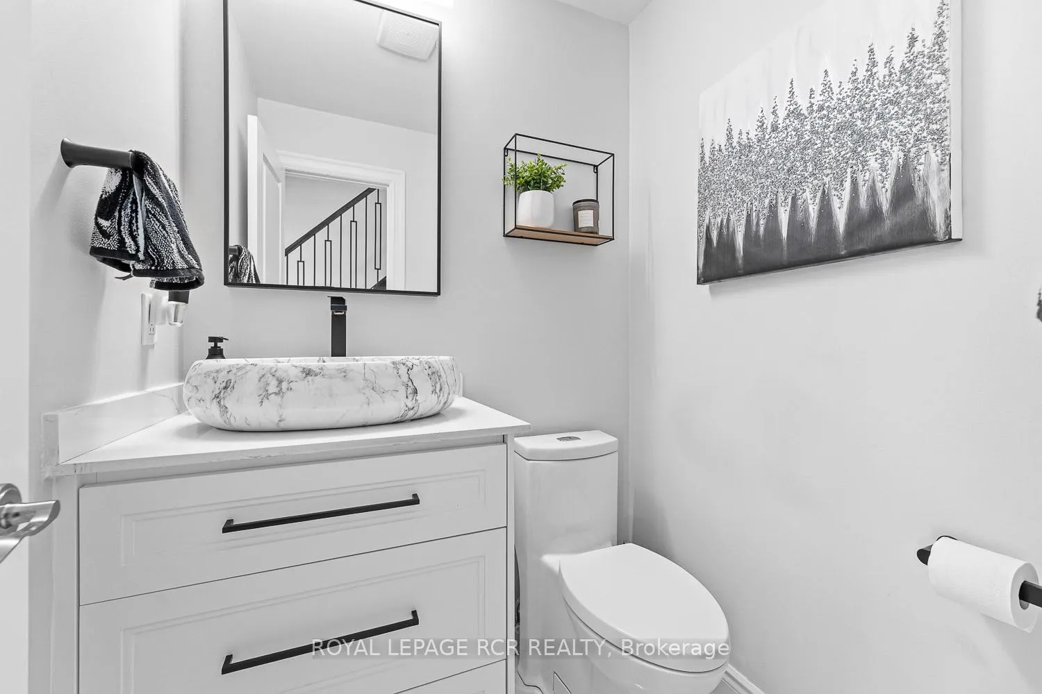 Photo 14 of 44 Fountainbridge Drive, Caledon, Bolton East — HOMEH