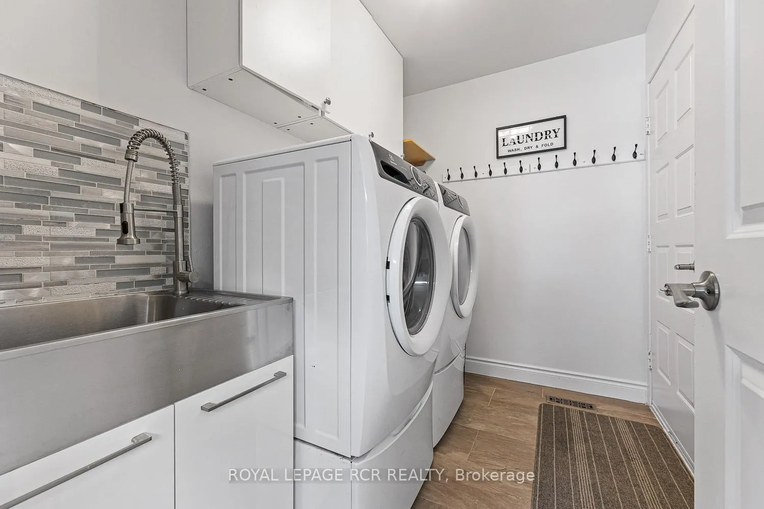 Photo 15 of 44 Fountainbridge Drive, Caledon, Bolton East — HOMEH