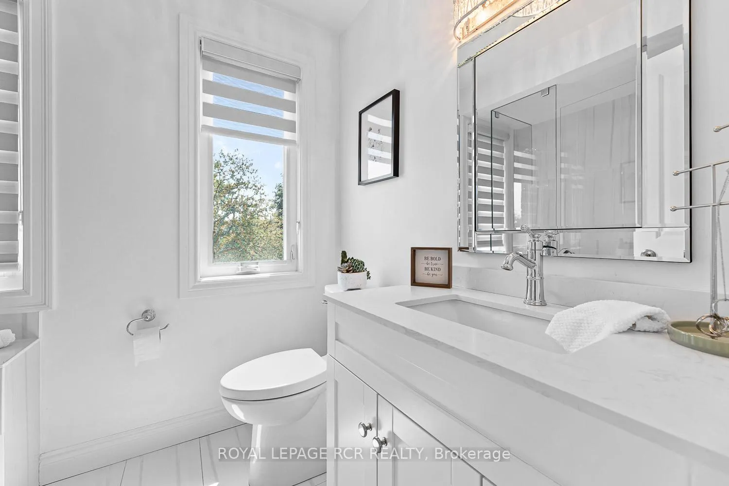 Photo 24 of 44 Fountainbridge Drive, Caledon, Bolton East — HOMEH