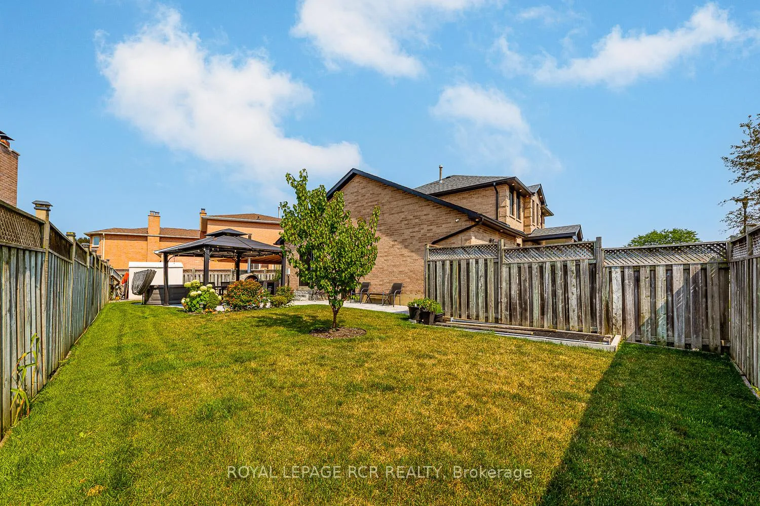 Photo 35 of 44 Fountainbridge Drive, Caledon, Bolton East — HOMEH