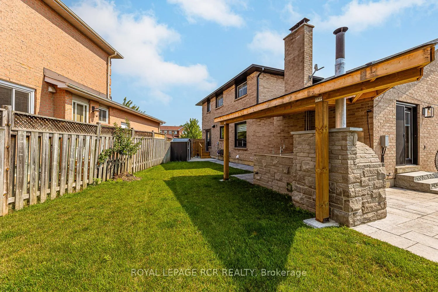 Photo 38 of 44 Fountainbridge Drive, Caledon, Bolton East — HOMEH