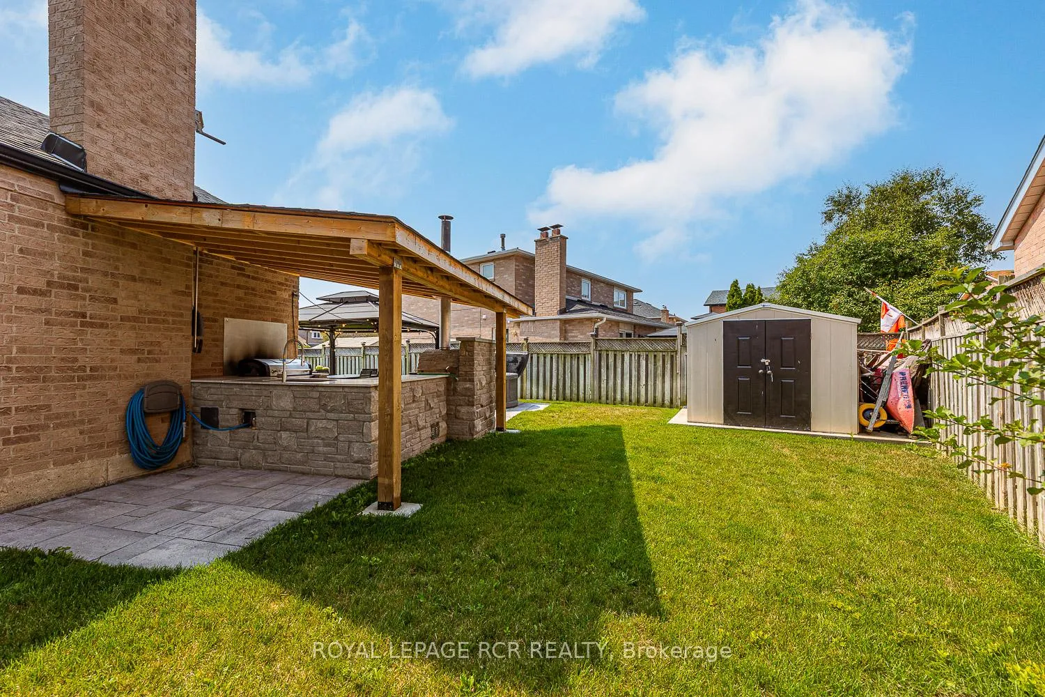 Photo 40 of 44 Fountainbridge Drive, Caledon, Bolton East — HOMEH