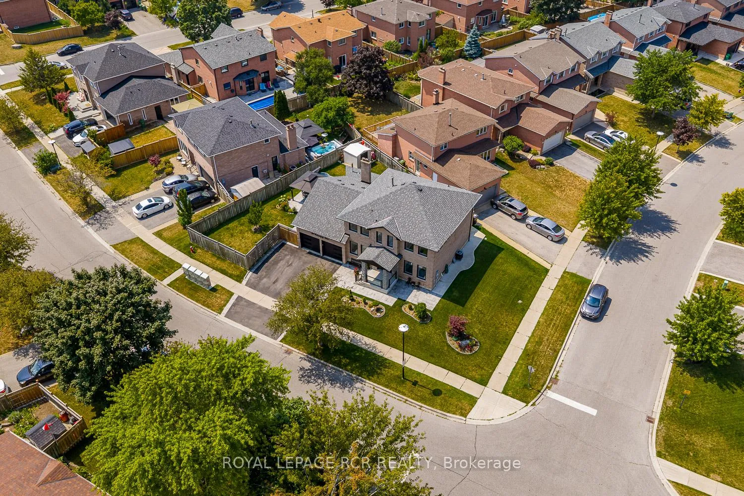Photo 42 of 44 Fountainbridge Drive, Caledon, Bolton East — HOMEH