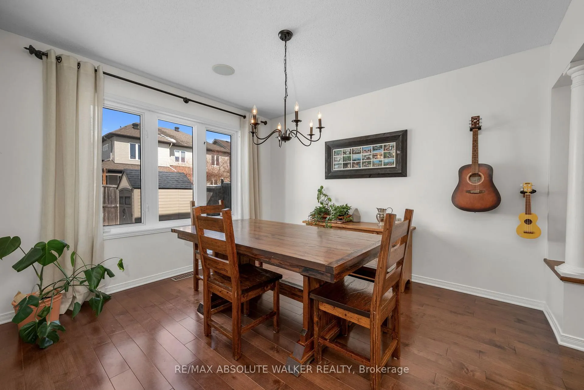 Photo 10 of 135 Arrowwood Drive, Ottawa, Stittsville (South) — HOMEH
