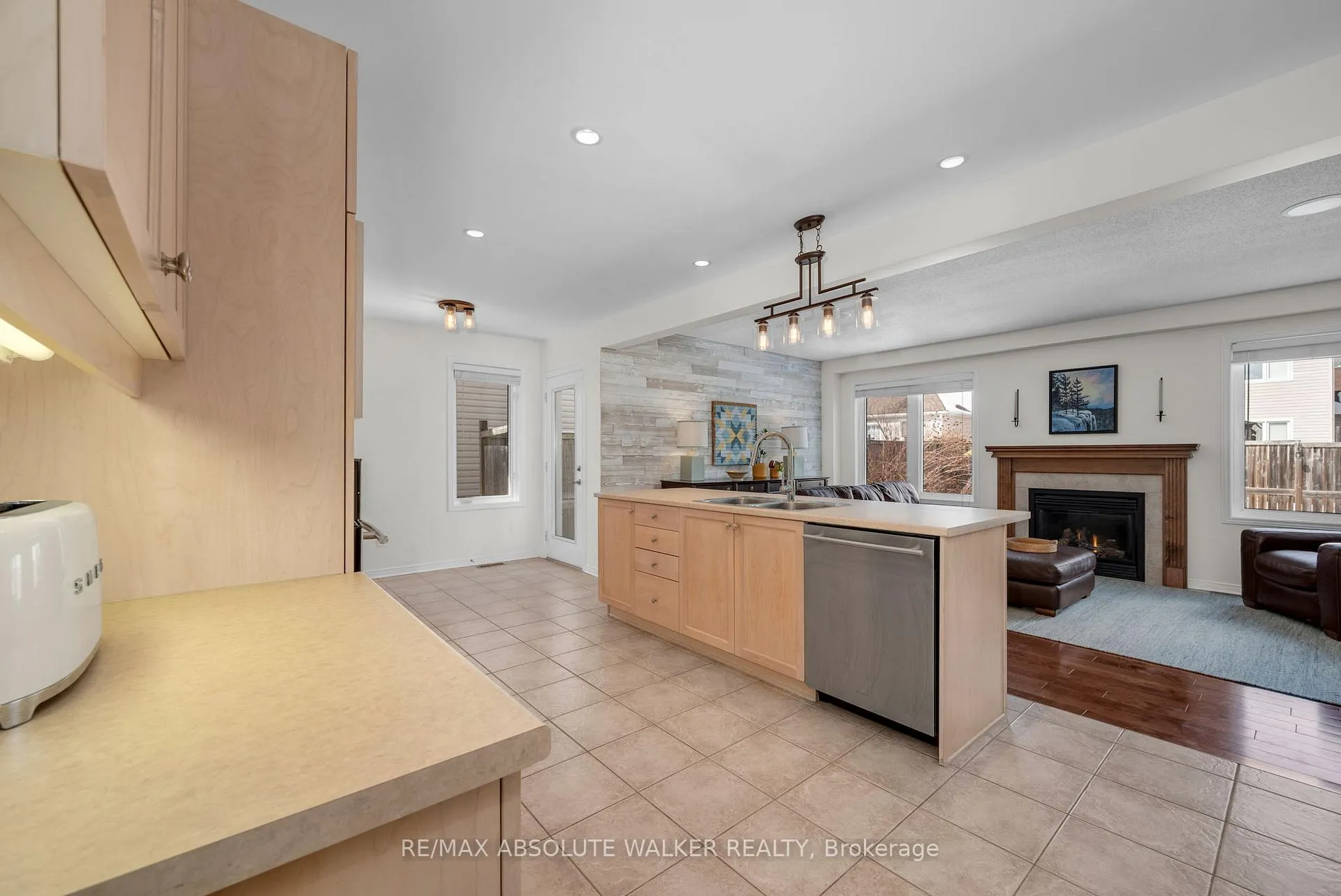 Photo 19 of 135 Arrowwood Drive, Ottawa, Stittsville (South) — HOMEH
