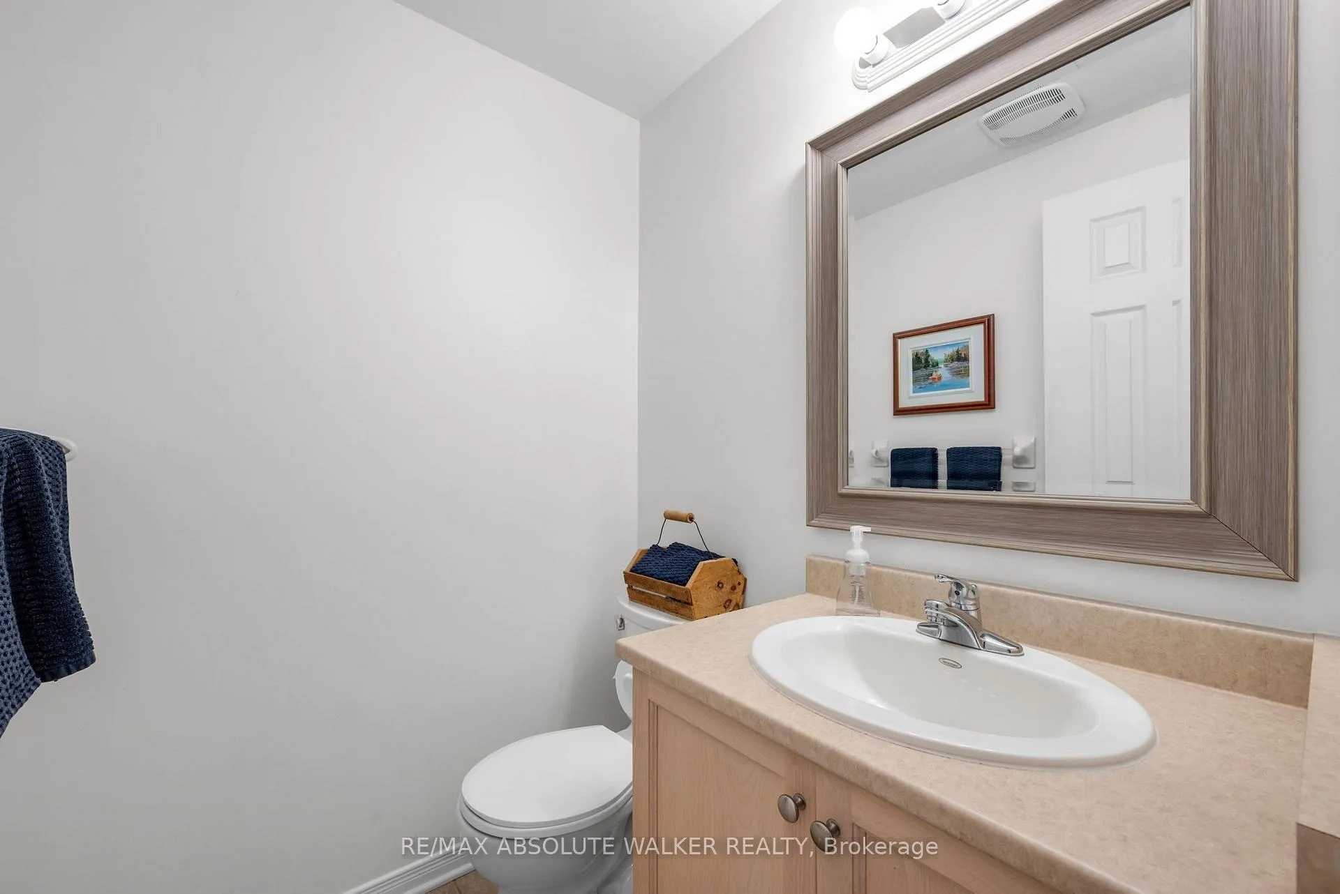 Photo 20 of 135 Arrowwood Drive, Ottawa, Stittsville (South) — HOMEH