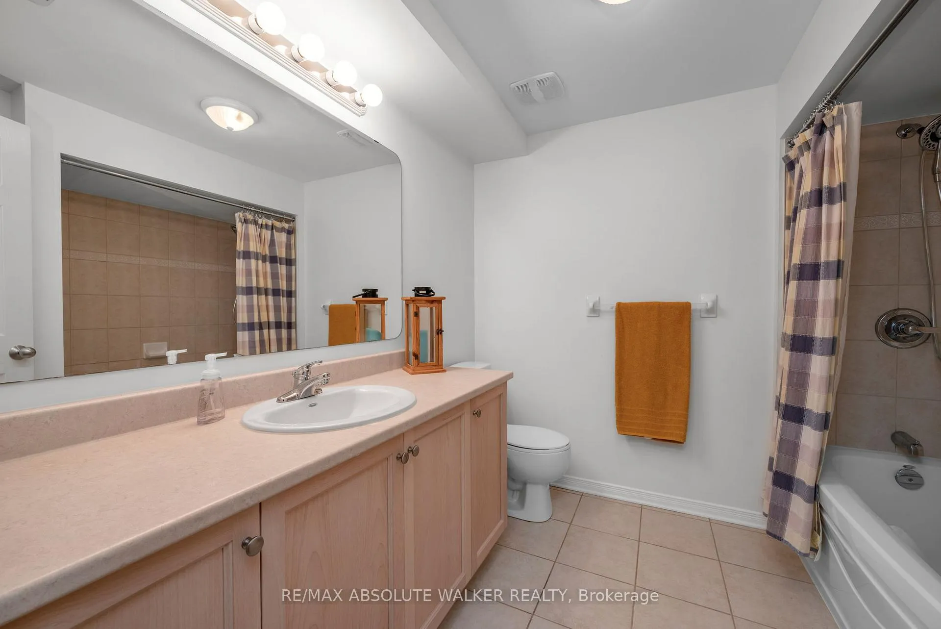 Photo 39 of 135 Arrowwood Drive, Ottawa, Stittsville (South) — HOMEH