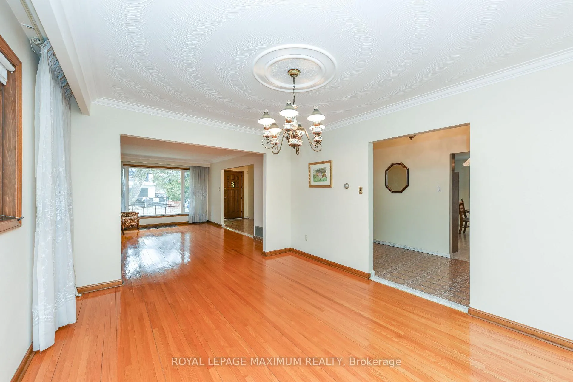 Photo 5 of 78 Roxaline Street, Etobicoke, Humber Heights — HOMEH